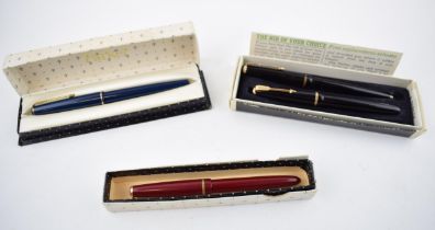 A collection of Parker pens to include boxed 585 fountain pen with 14K gold nib with matching roller