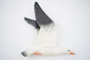 Beswick style two Seagull wall plaque 922-2. In good condition with no obvious damage or