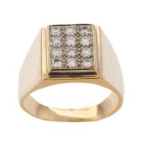 18ct gold large & heavy 12 diamond set ring, weight 19.9g. Total diamond weight 1.00ct approx. (12 x