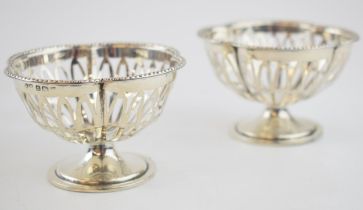 A pair of silver bon bon dishes, Birmingham 1921, 88.5 grams (2), 9cm diameter.