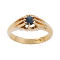 18ct gold gents ring set with ornately-set sapphire, 7.8 grams, size W.