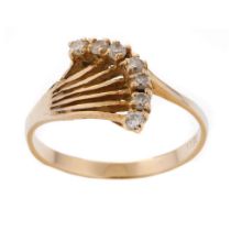 18ct gold ring with CZs and ornate shoulder in the form of a bouquet of flowers, 2.5 grams, size Q.