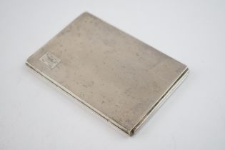 Heavy silver cigarette case with engineered decoration, 201.5 grams, Birmingham 1921.