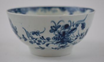 An 18th century blue and white porcelain Worcester Mansfield pattern open sugar bowl, c. 1758. In