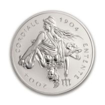 100th anniversary Entente Cordiale platinum (.9995) coin, weight 94.2g. Presentation box &