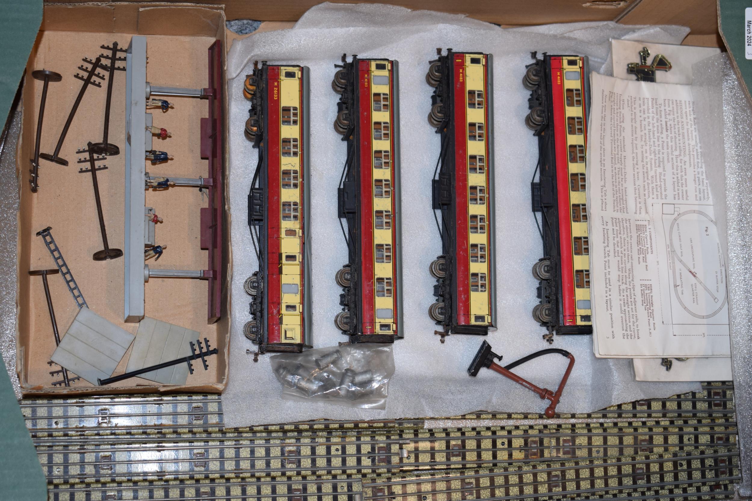 A good collection of vintage Hornby 00 gauge model railway to include Dutches of Montrose 46232 - Image 2 of 5