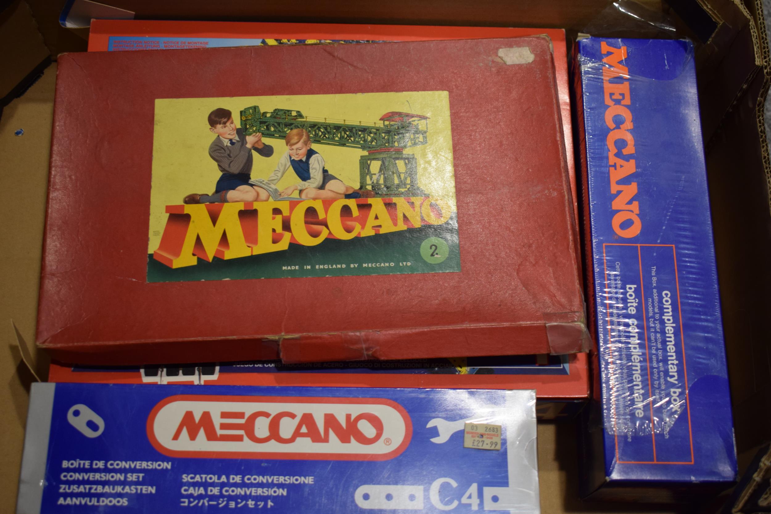 A collection of vintage and contempory Meccano and Senior Trix sets to include Meccano box 4, C4 set - Image 2 of 4