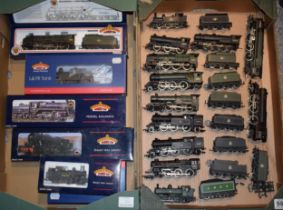 A good collection of boxed and unboxed Bachmann 00 gauge model railway locomotive trains, DCC Ready.