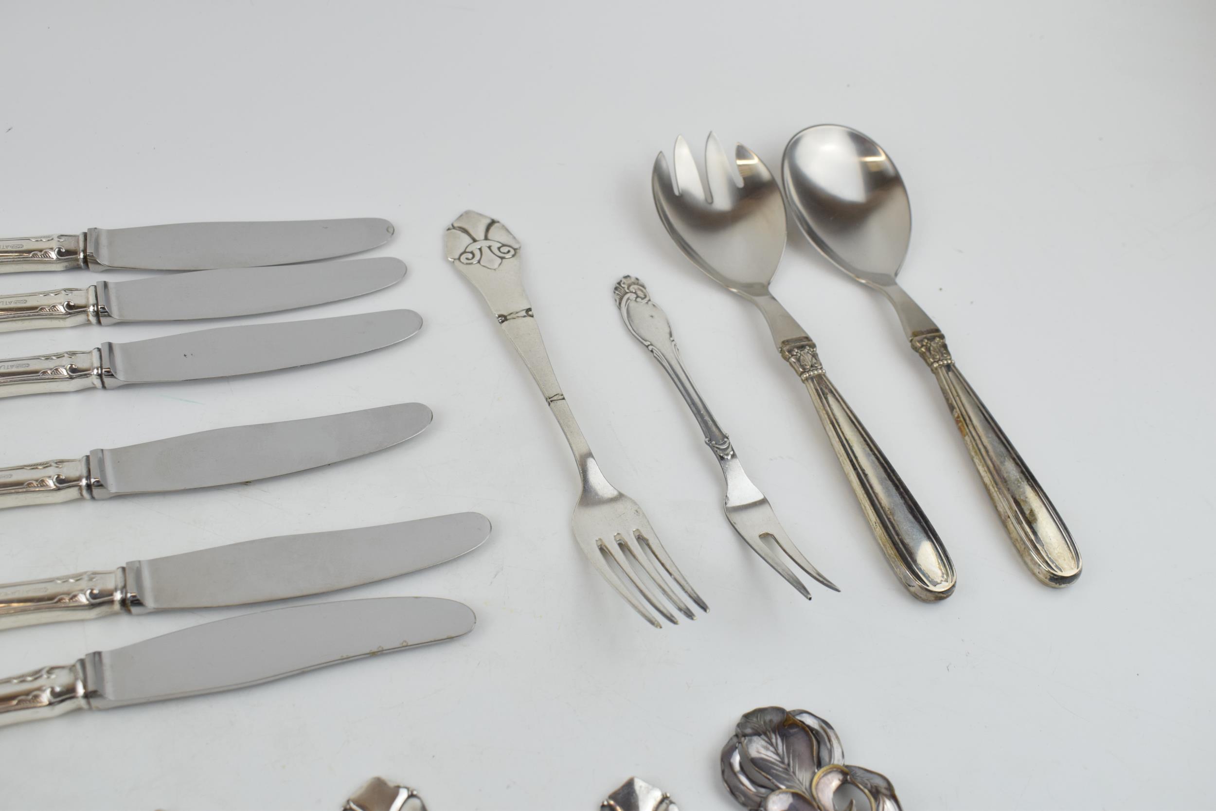 Danish 826 Three Towers silver items to include desert spoons and teaspoons together with a quantity - Image 7 of 7