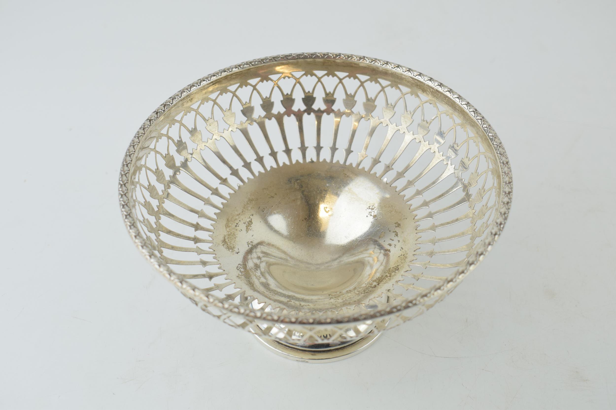 Silver pedestal bowl, London 1915, ornate decoration, 104.7 grams, 14cm diameter. - Image 2 of 3