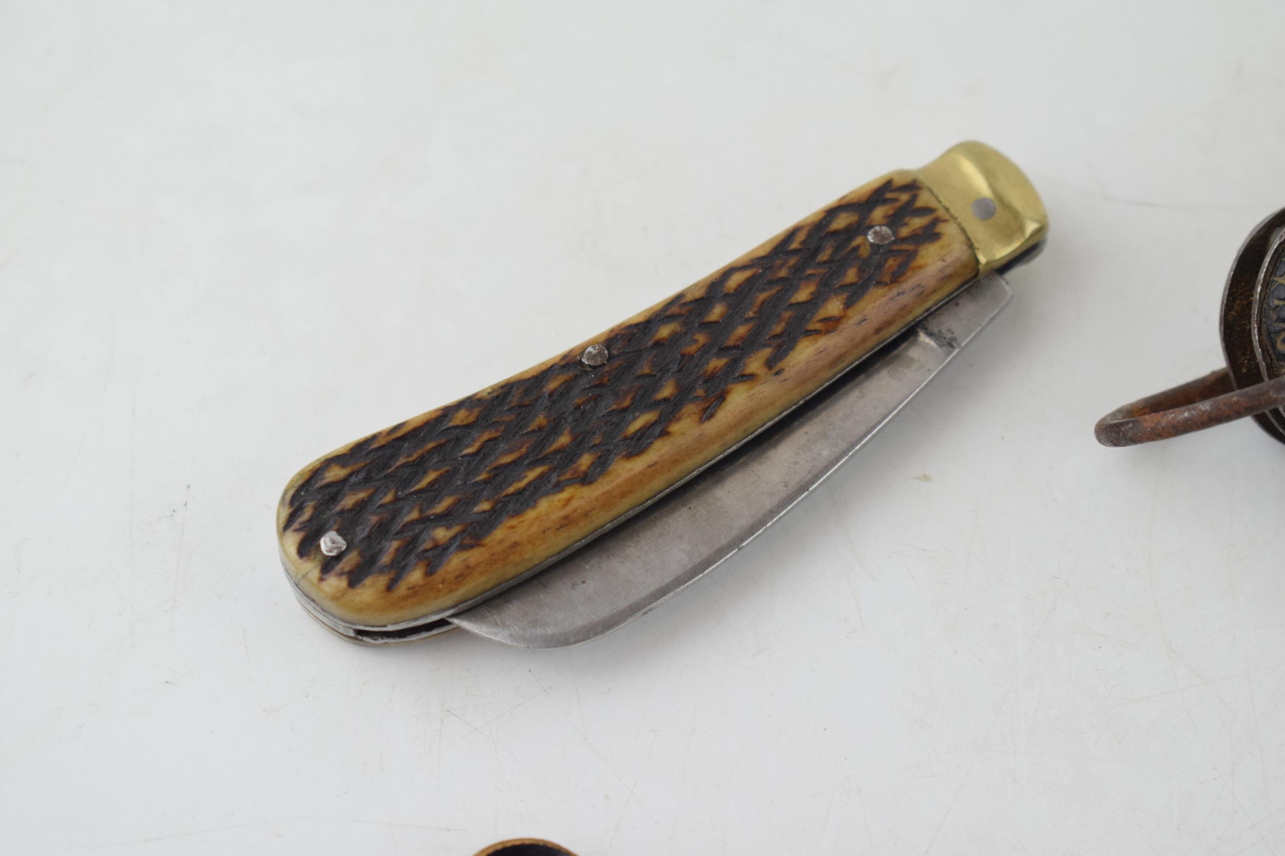 WWII era IXL George Wostenholm, Sheffield pocket knife marked with Broad-arrow and 1945, Rawson - Image 6 of 7