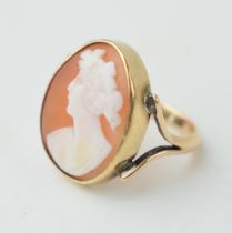 9ct gold cameo ring set with lady's head, 4.9 grams, size N.