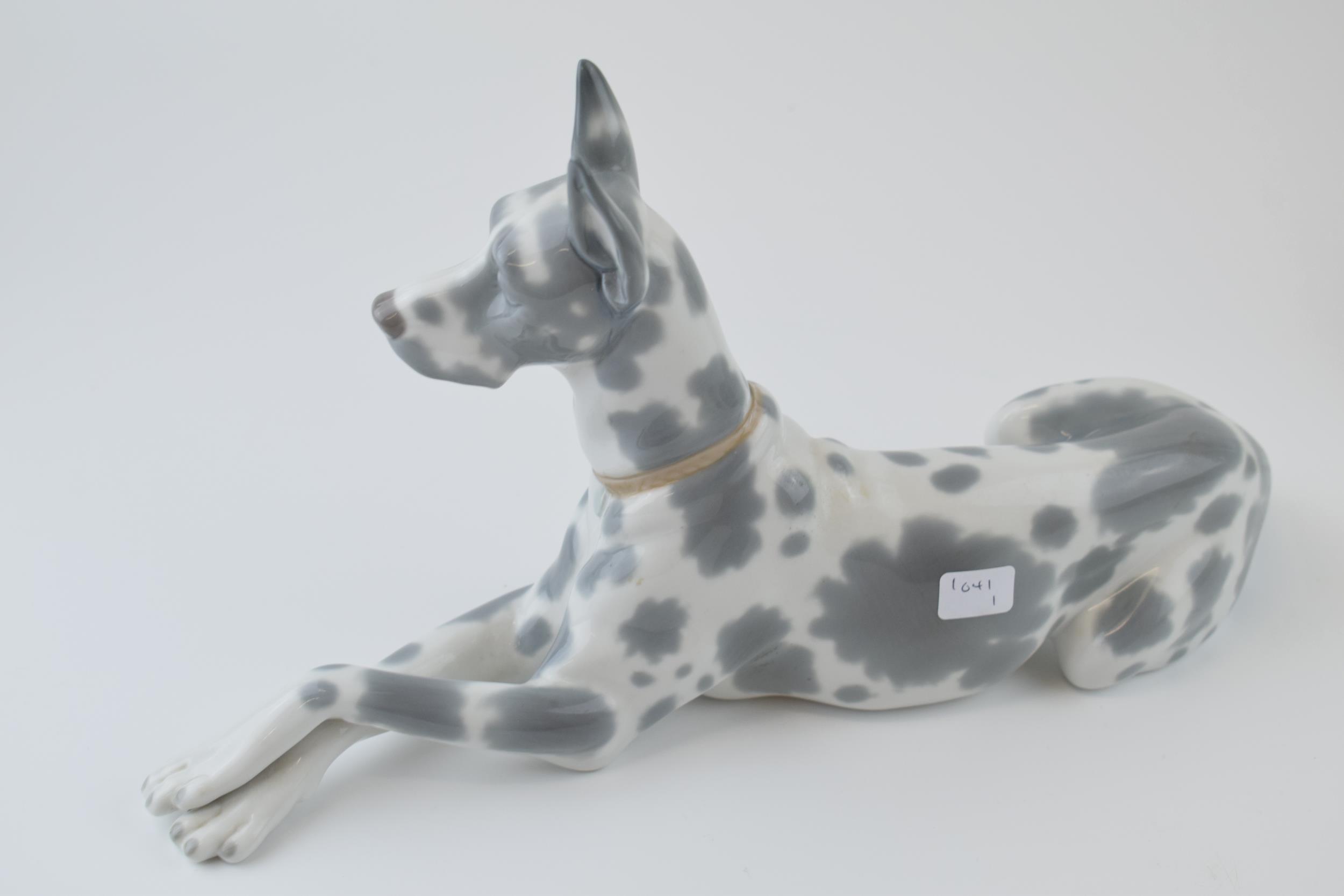 Lladro figure no. 1068, Great Dane. In good condition with no obvious damage or restoration. - Image 3 of 4