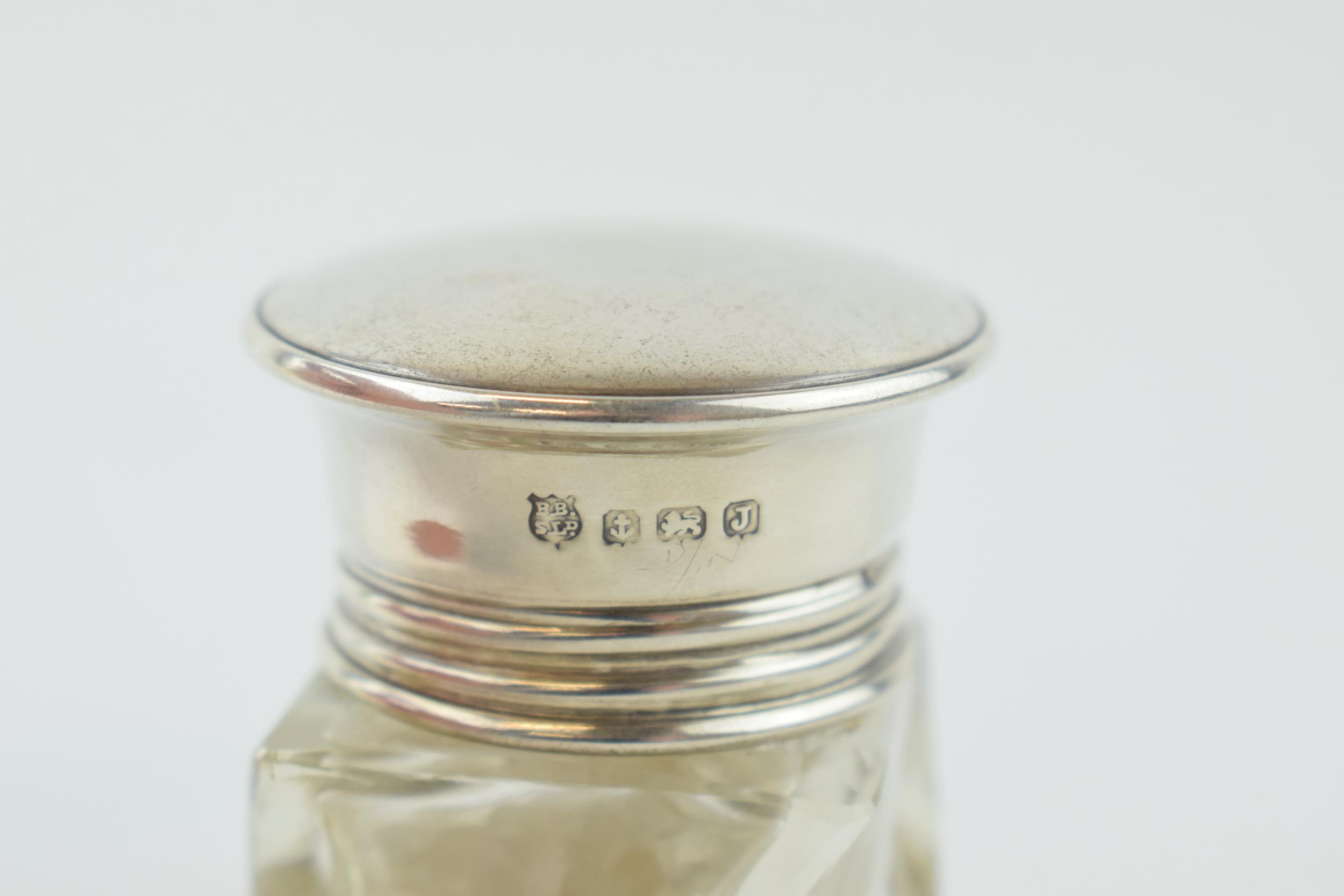 Silver topped unique shape glass jar for smelling salts, with glass stopper, Birm 1933, BBS Ltd, 7cm - Image 3 of 3