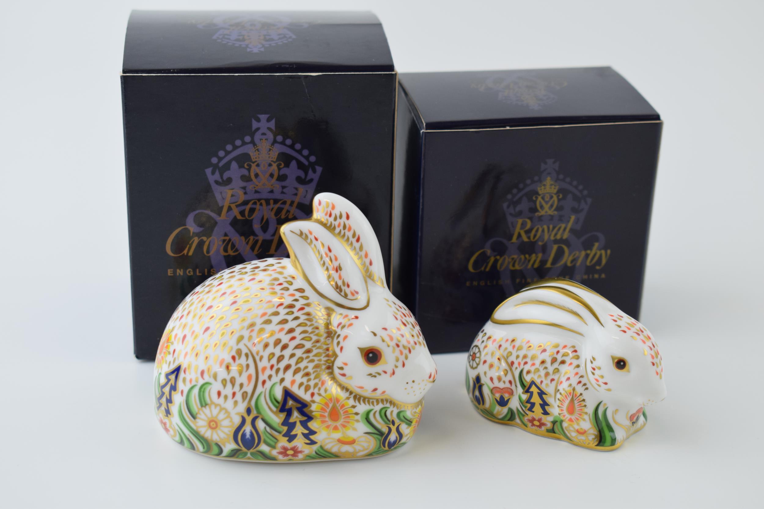 Royal Crown Derby paperweight, Rowsley Rabbit, signed in gold by Sue Rowe, boxed, and Baby Rowsley - Image 2 of 4