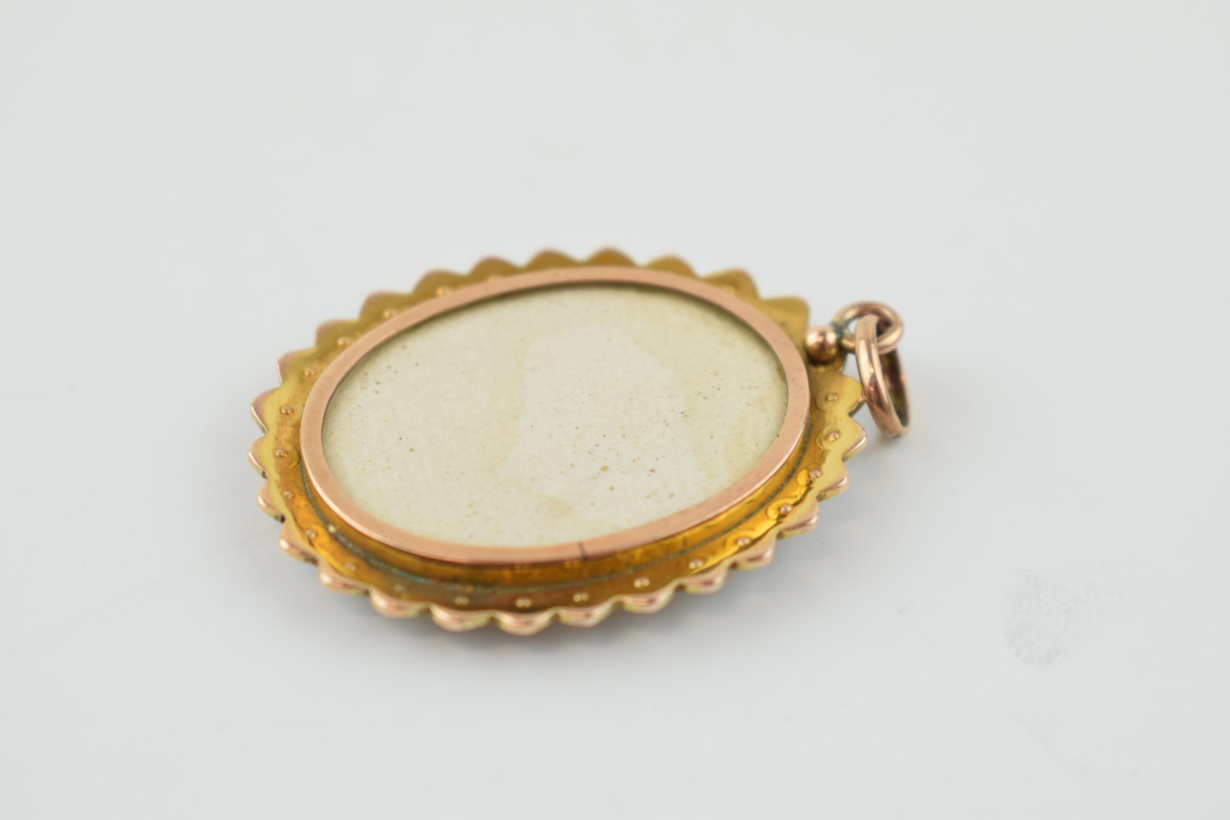 9ct gold cased miniature portrait of a suited gentleman, surrounded by pearls, gross weight 6.2 - Bild 3 aus 4