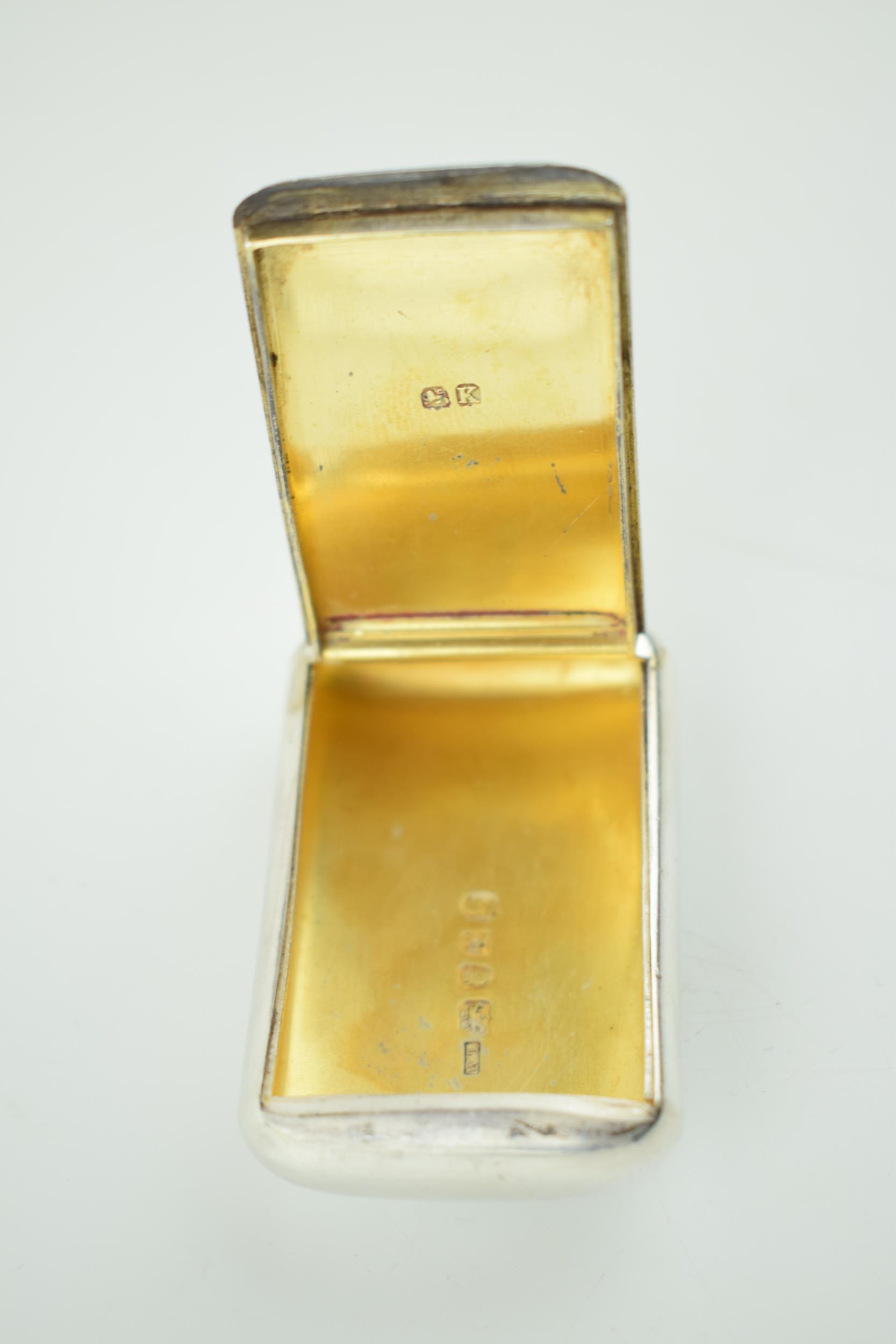 Georgian hallmarked silver snuff box with gilt-wash interior, London 1805, 'WT' maker, 41.9 grams, - Image 3 of 4