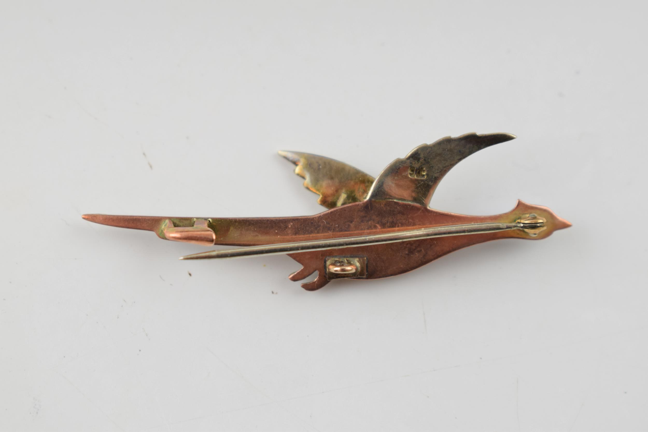 9ct gold brooch in the form of a pheasant, with superb enamelled decoration, base metal pin, 3.5 - Bild 4 aus 4