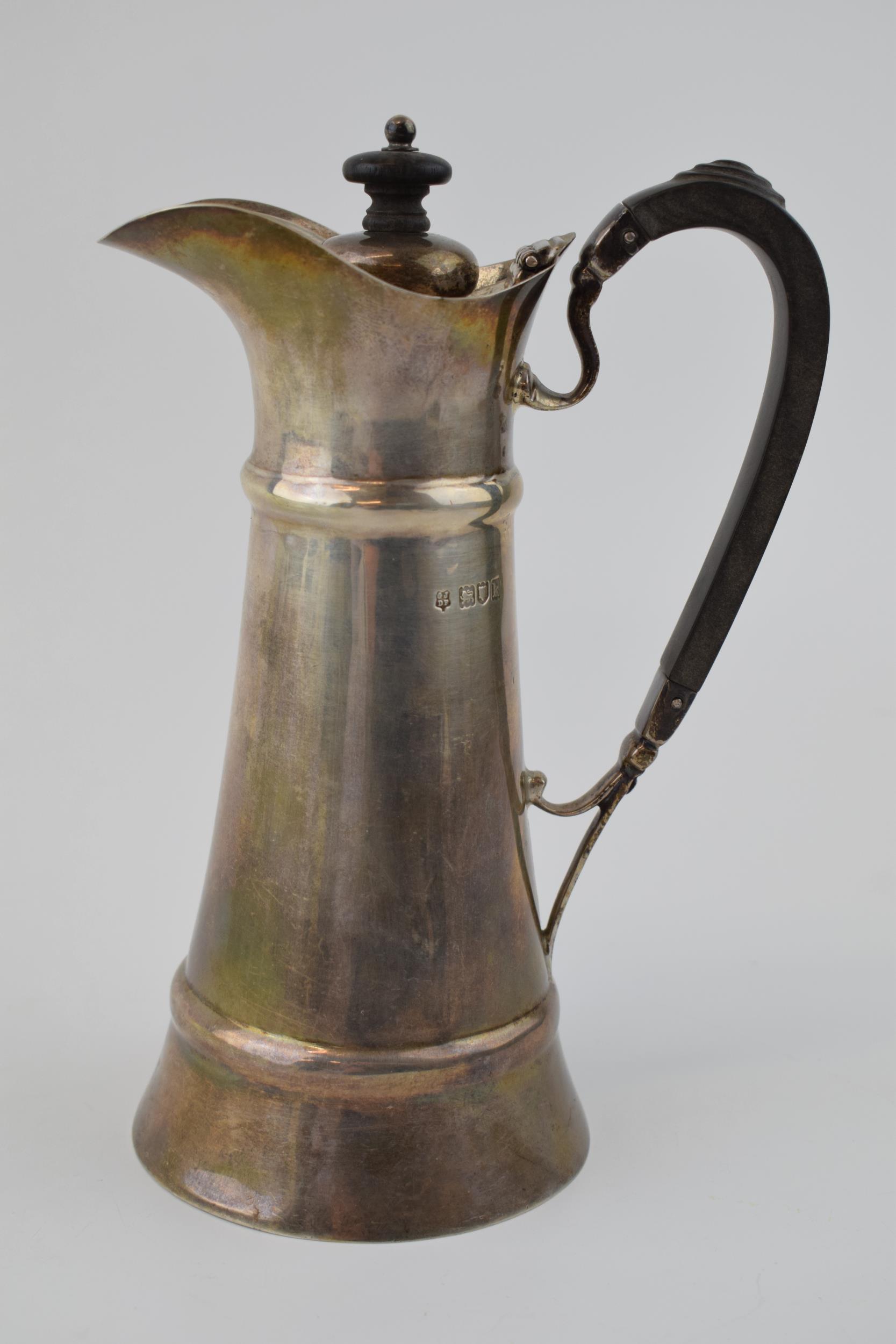 Hallmarked silver Art Nouveau hot water jug, 292.6 grams, with ebonised handle and finial, London - Image 2 of 4