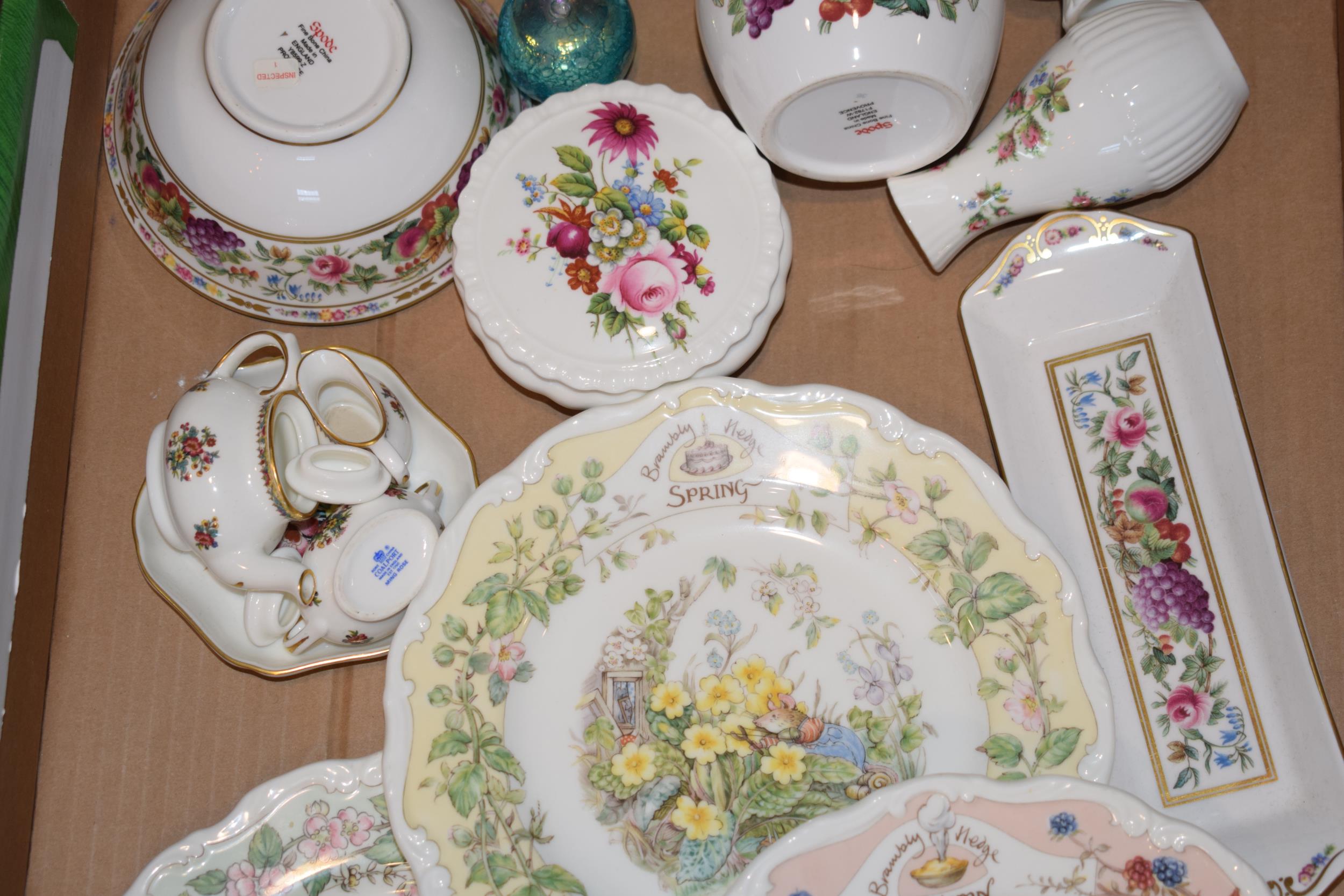 A collection of pottery to include three Royal Doulton Brambly Hedge Seasons plates, a miniature - Image 3 of 4