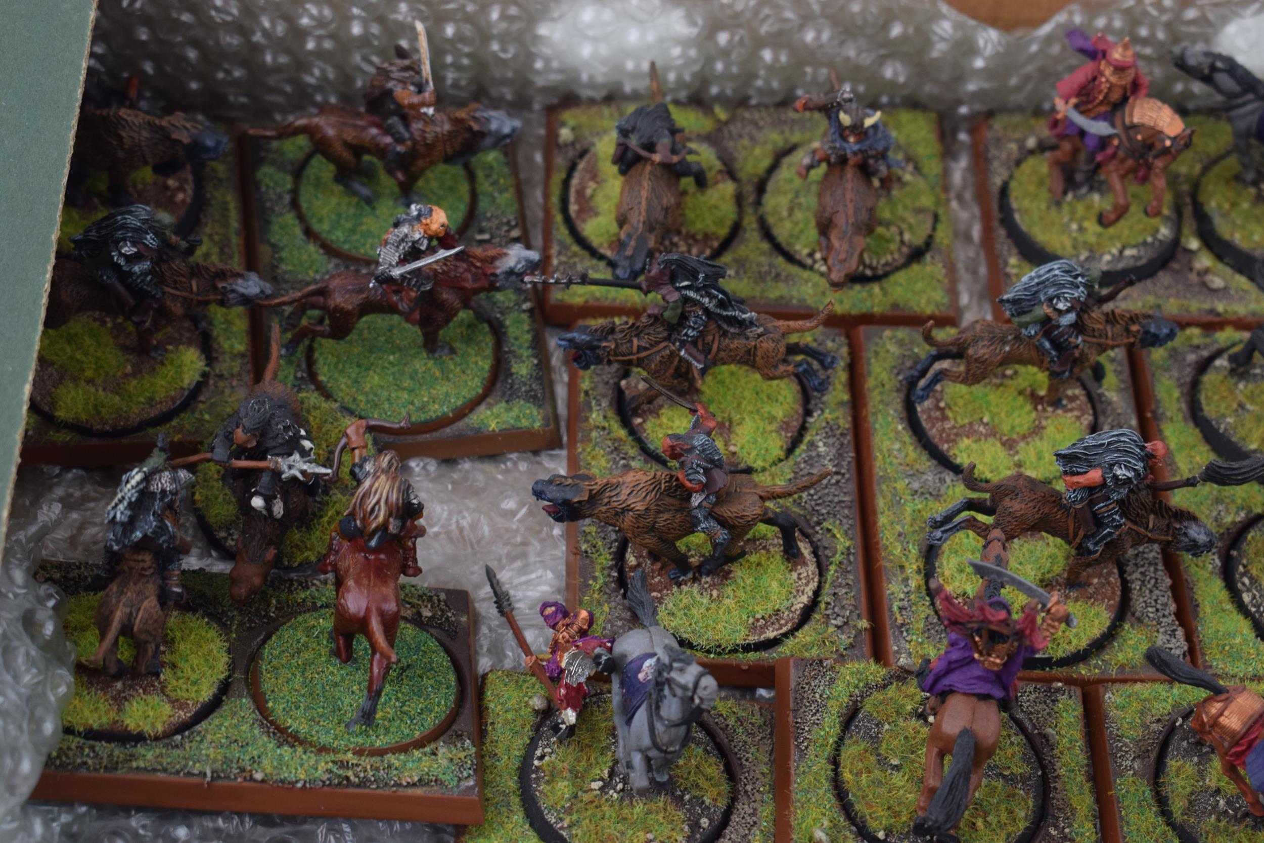 A collection of cast metal and plastic war-games and miniature figures by 'Games Workshop' from - Image 3 of 12