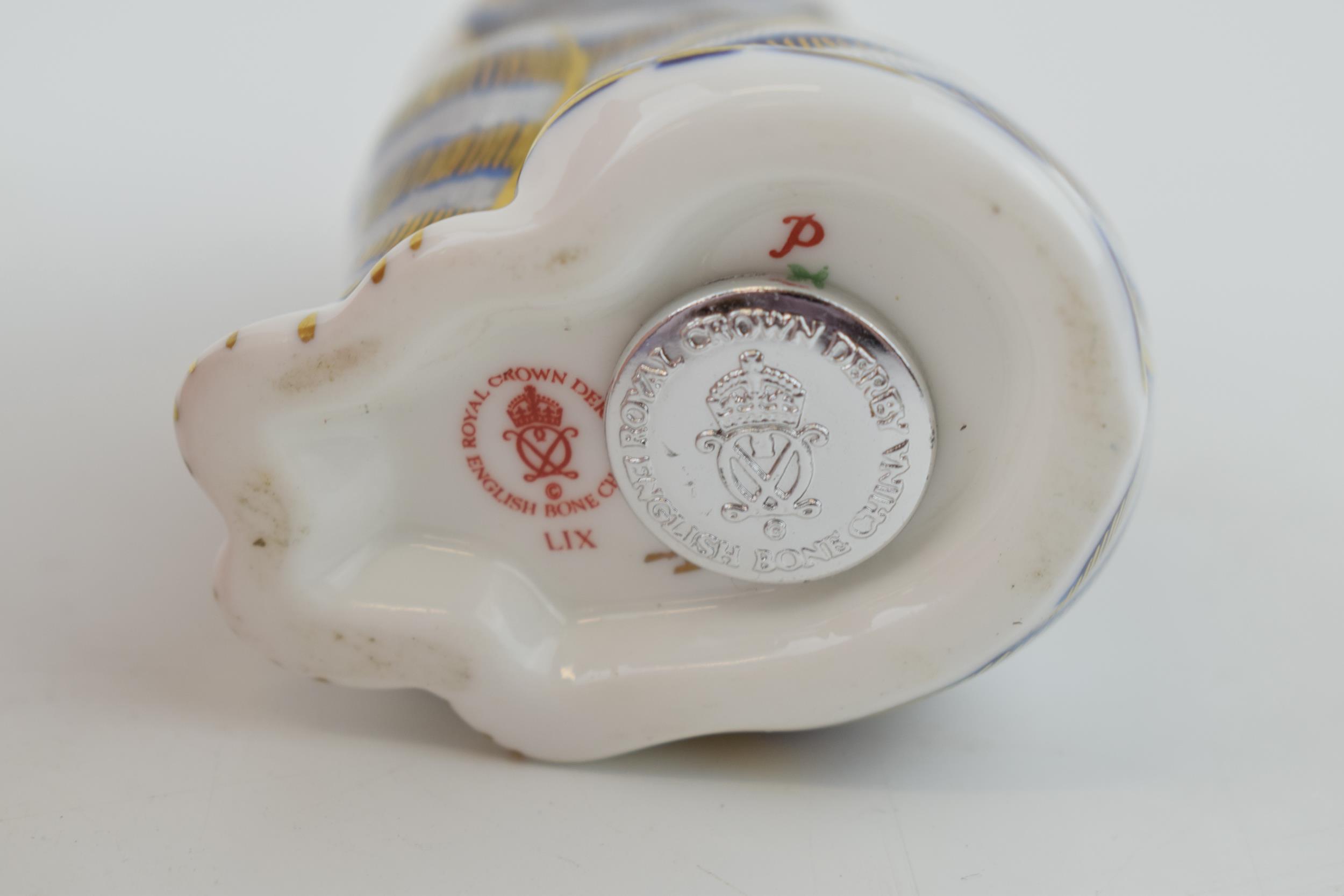 Royal Crown Derby paperweight in the form of an 'Sitting Kitten', first quality with stopper, Height - Image 2 of 2