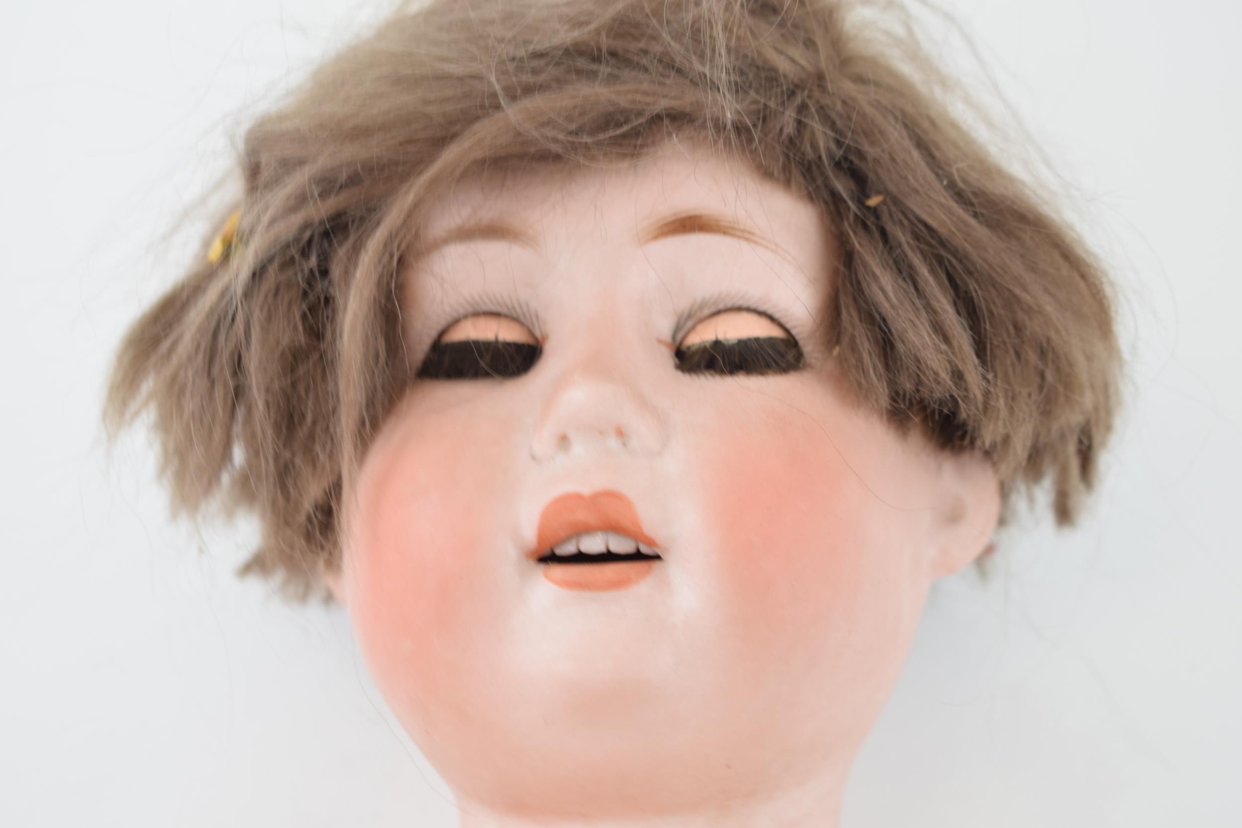 Bisque head doll marked WG possibly William Gobel, Head good requires re-stringing. Height 54cm. - Bild 2 aus 4