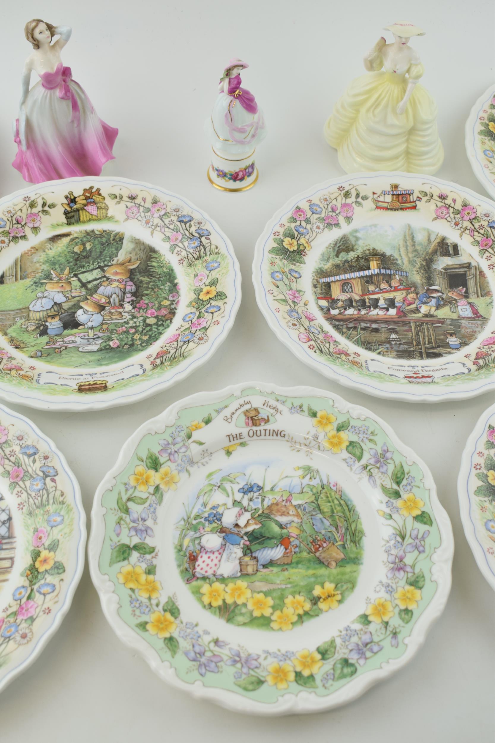 Pottery to include Royal Doulton Brambly Hedge plate 'The Outing', 6 Wedgwood Foxwood Tales plates - Image 3 of 4