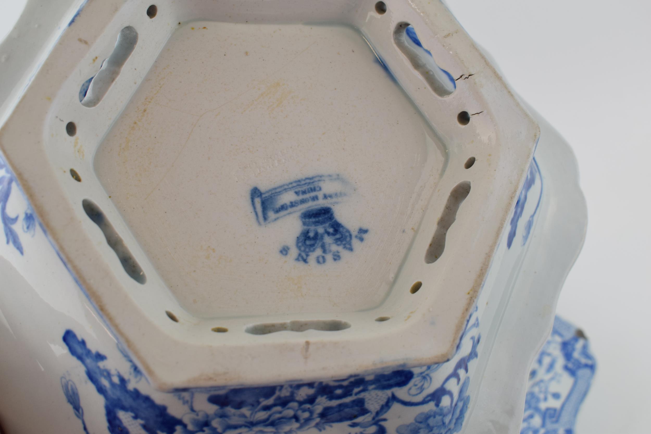 An early 19th century blue and white transfer-printed Masons Ironstone China Blue Pheasant pattern - Image 6 of 8