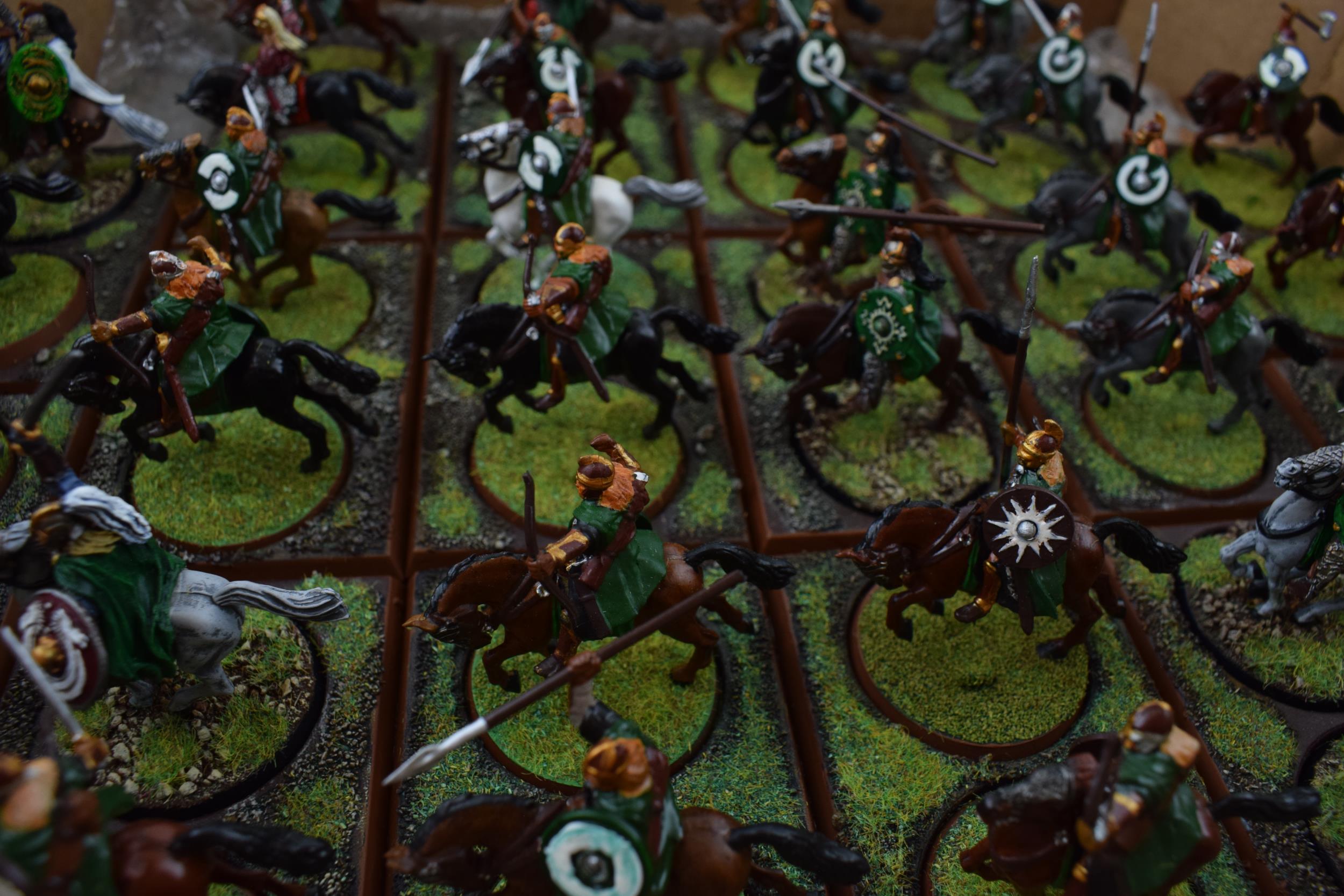 A collection of cast metal war-games and miniature figures by 'Games Workshop' from the 'Lord of The - Bild 9 aus 9