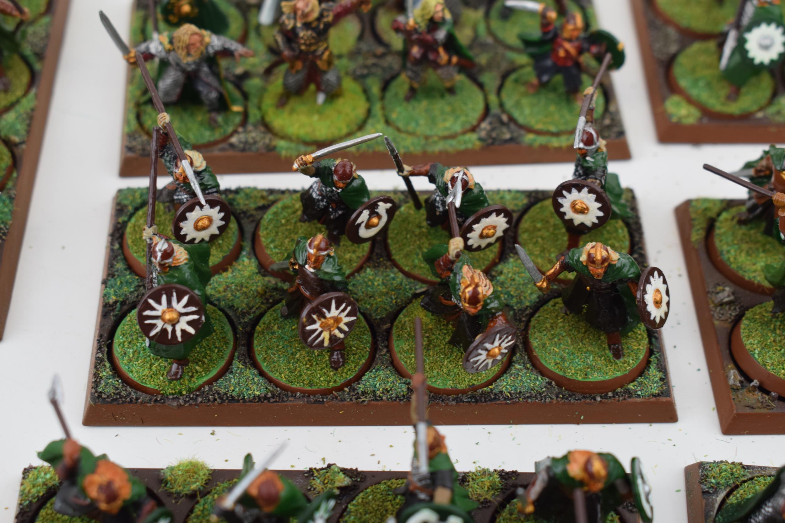 A collection of cast metal and plastic war-games and miniature figures by 'Games Workshop' from - Image 8 of 13