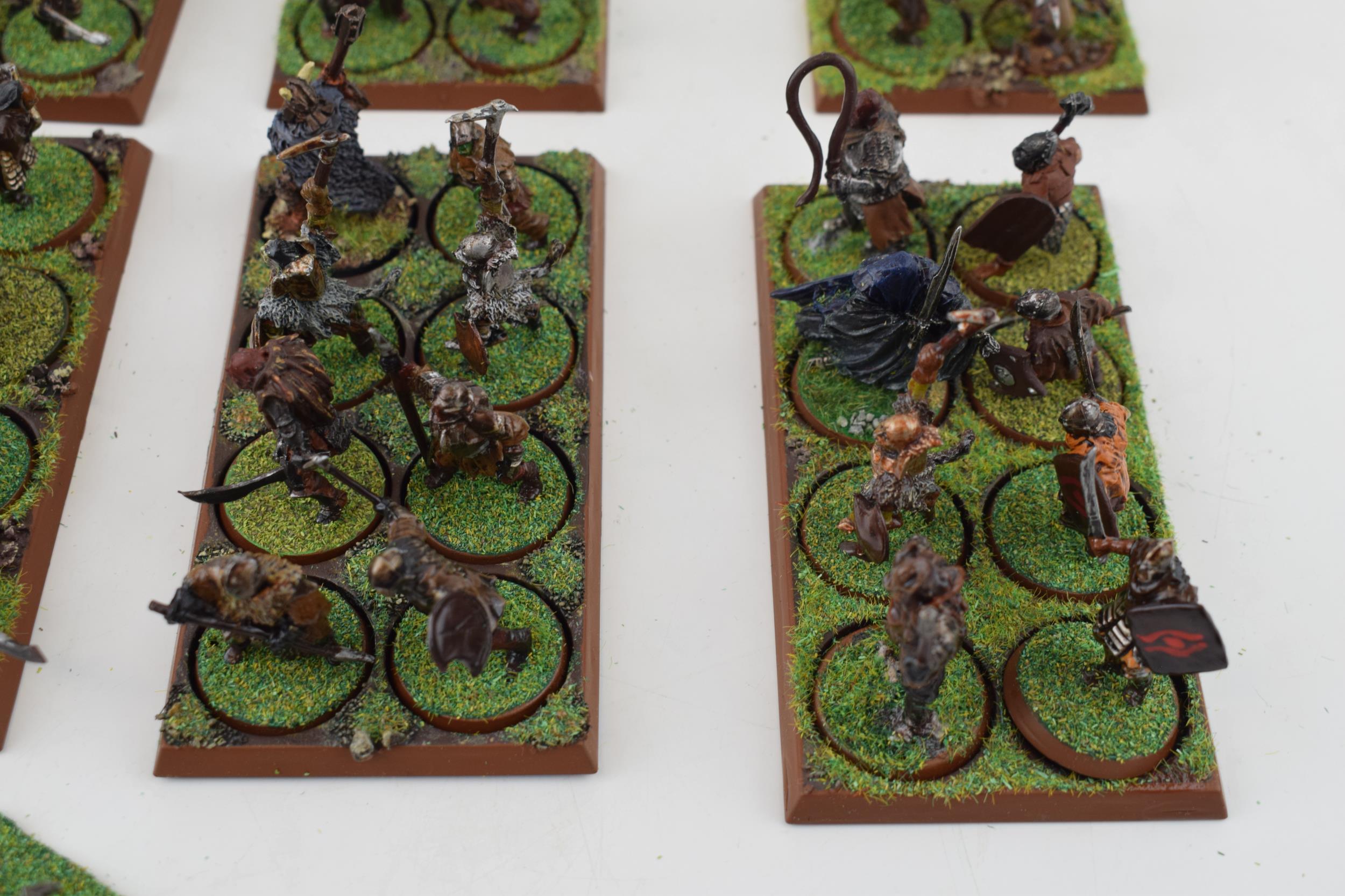 A collection of cast metal and plastic war-games and miniature figures by 'Games Workshop' from - Image 4 of 7