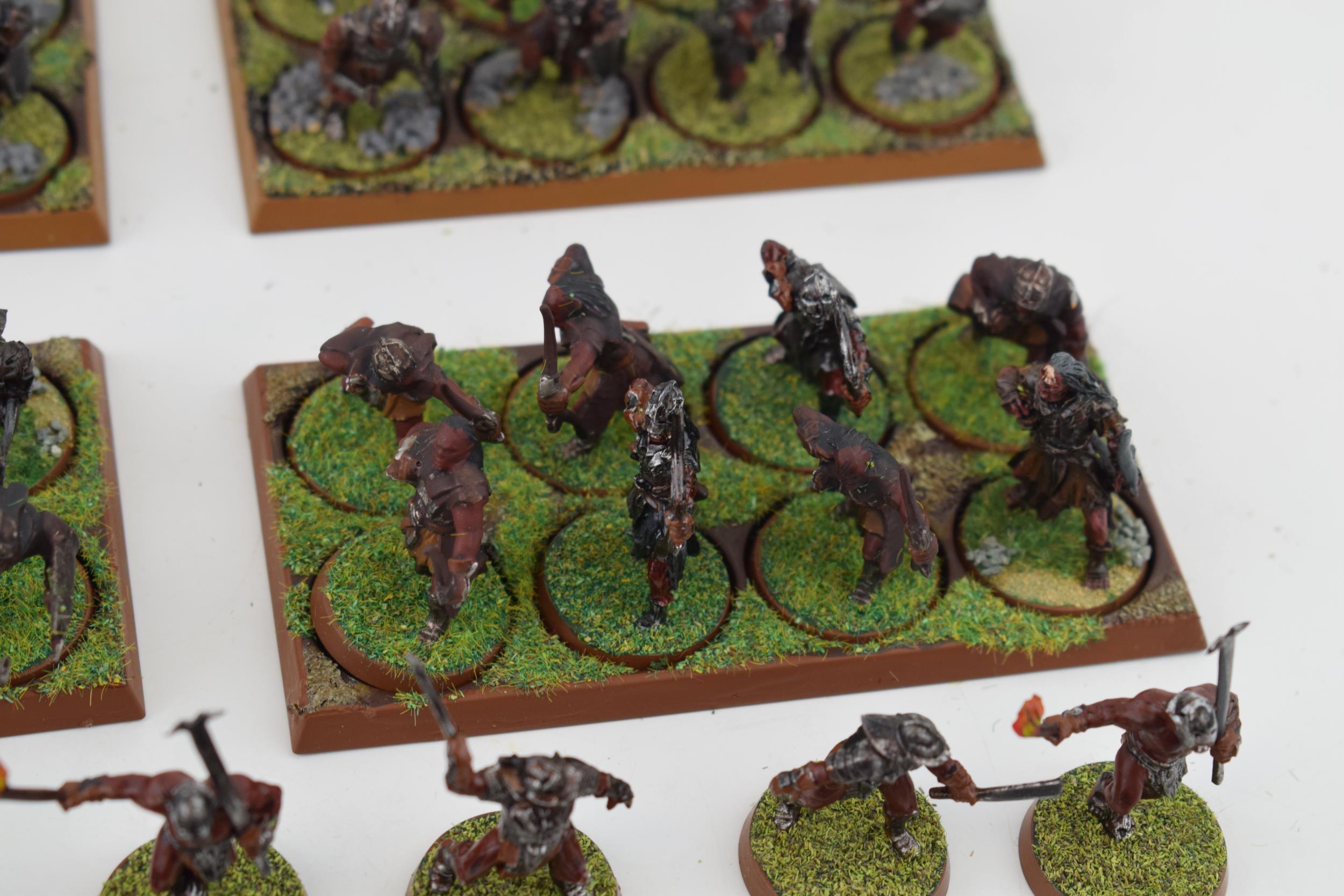 A collection of cast metal and plastic war-games and miniature figures by 'Games Workshop' from - Image 10 of 11