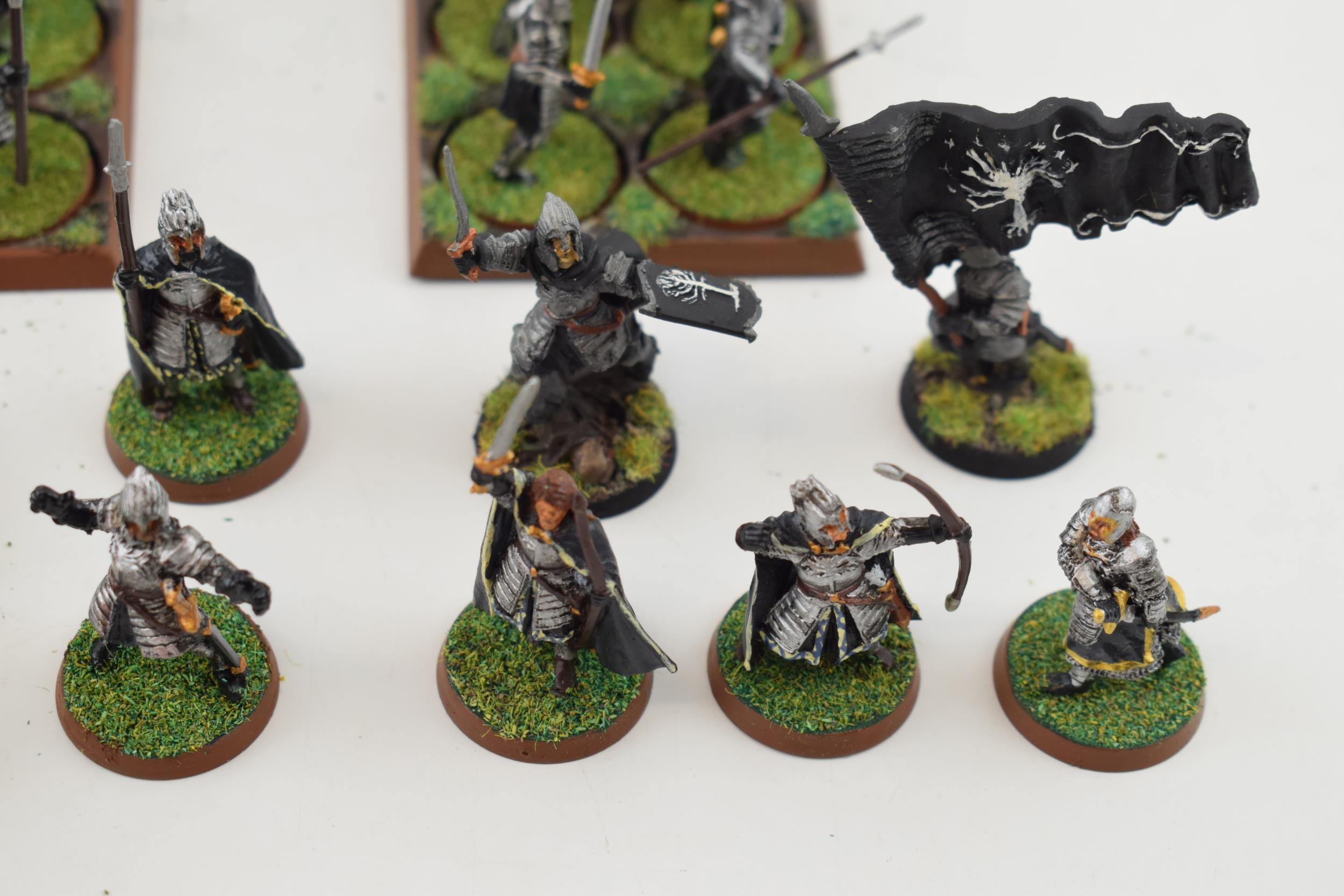 A collection of cast metal and plastic war-games and miniature figures by 'Games Workshop' from - Image 2 of 8