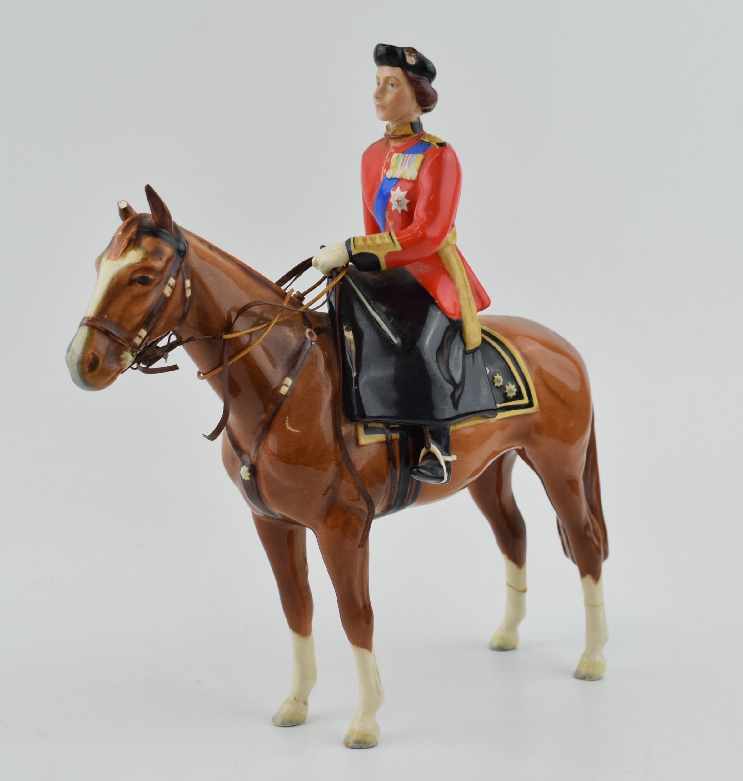 Beswick HM Queen Elizabeth II on chestnut Imperial horse trooping the colour 1546 (with damages).