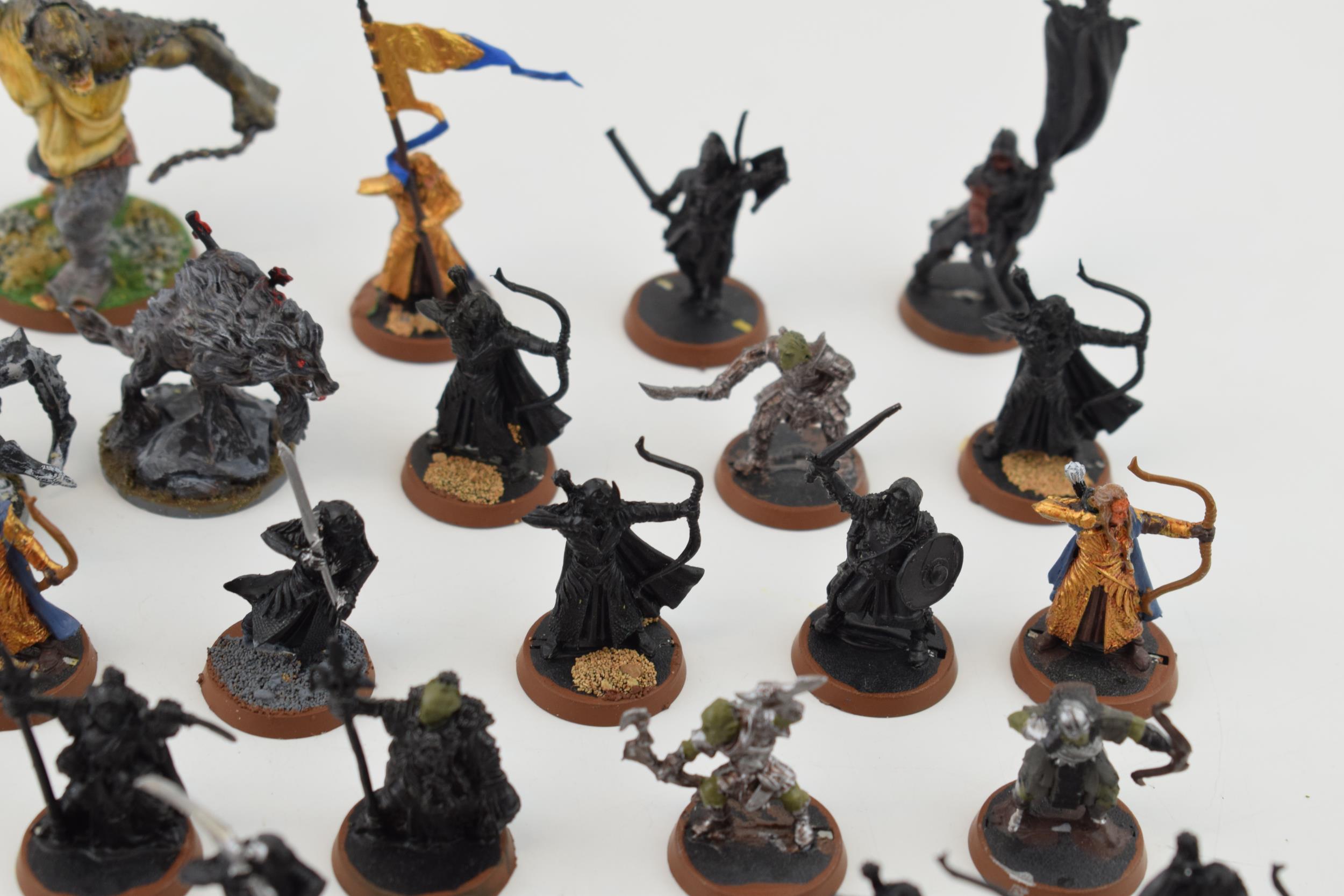 A collection of cast metal war-games and miniature figures by 'Games Workshop' from the 'Lord of The - Image 3 of 7