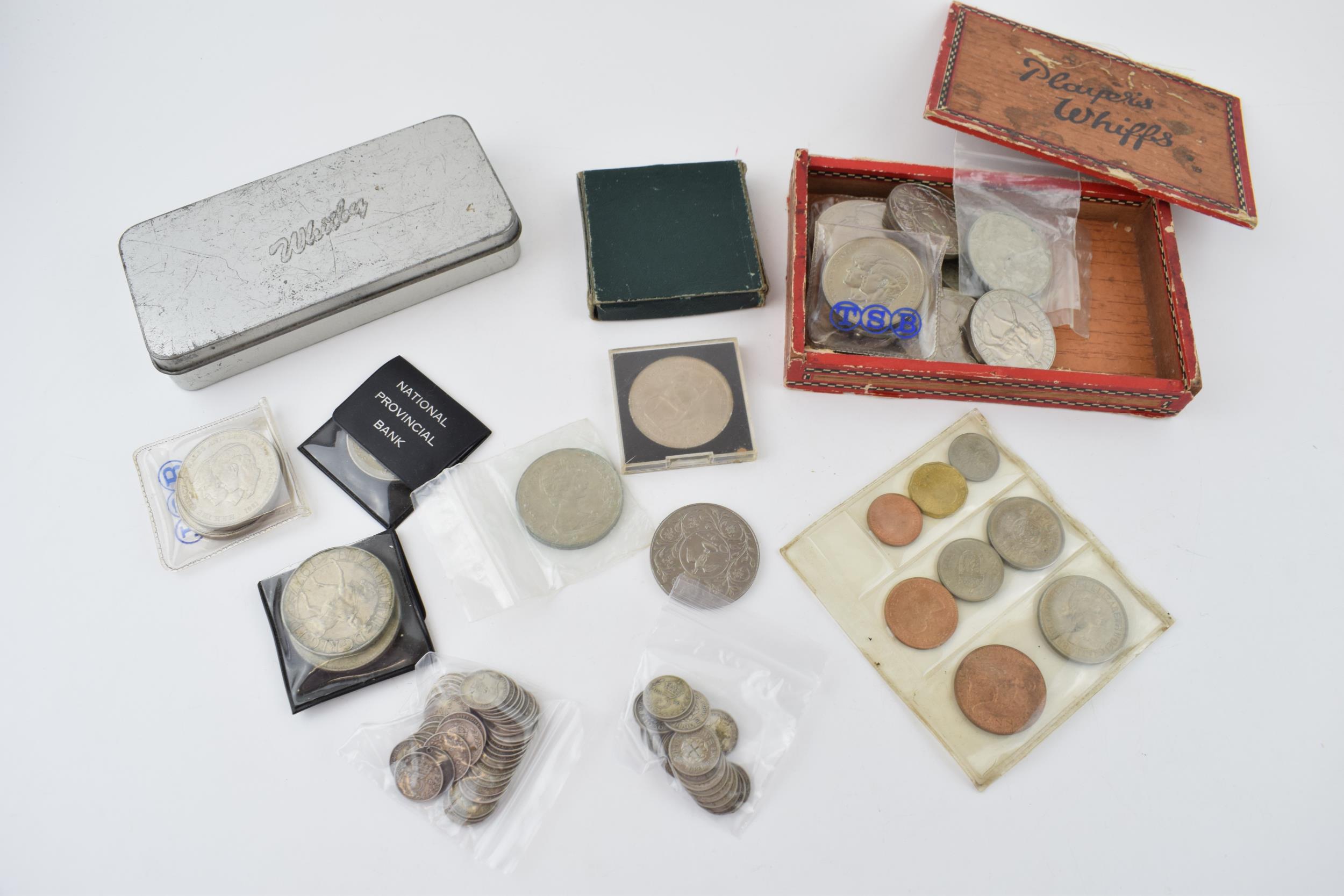 Coins to include 59.1 grams of pre 1920 UK silver 3p pieces, 30.5 grams of 1920-1946 silver 3p