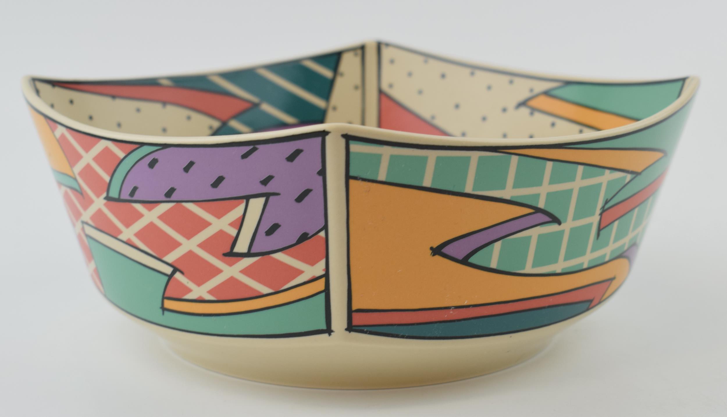 Rosenthal studio-linie 'Flash' bowl, 20.5cm wide. In good condition with no obvious damage or