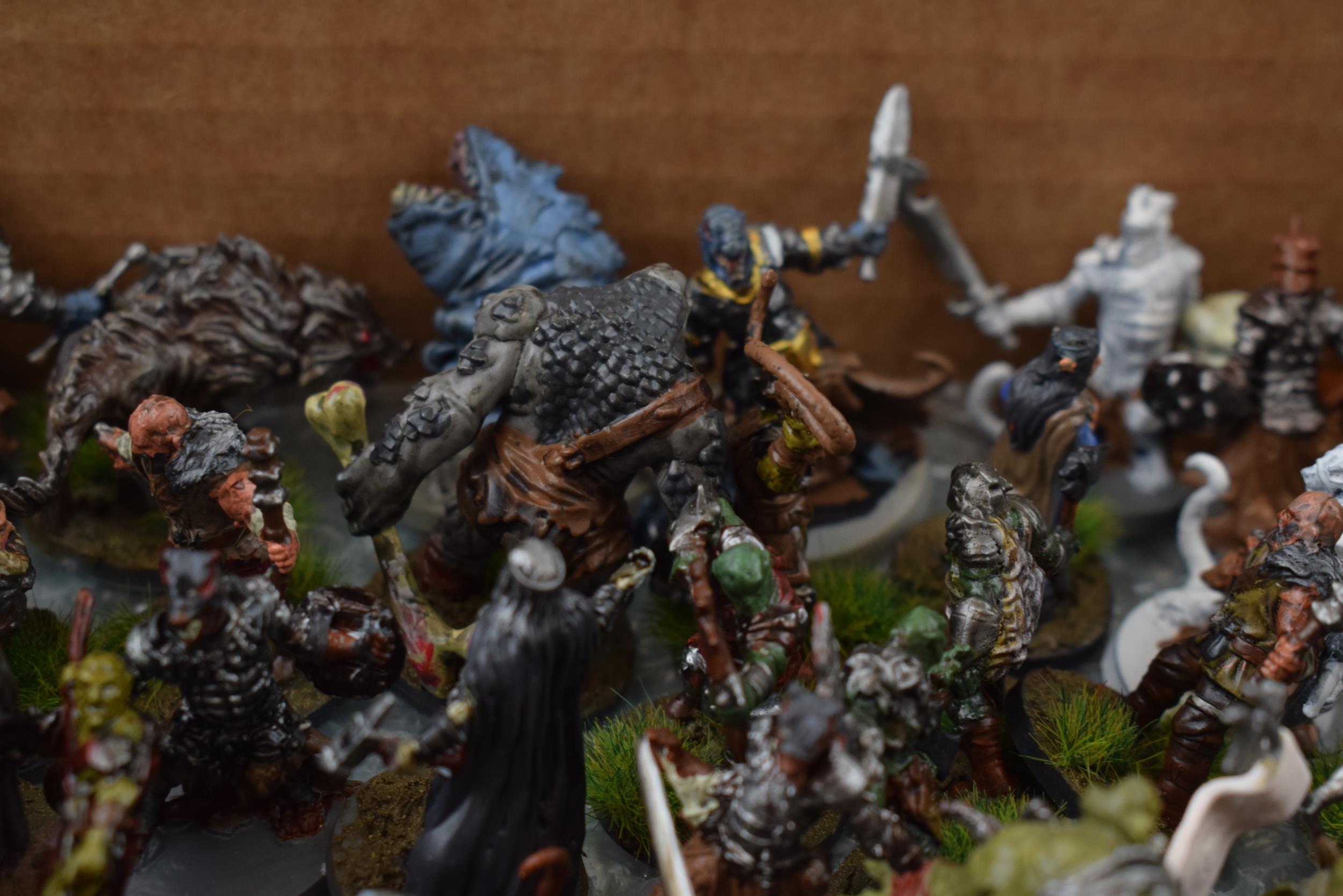 A collection of cast metal war-games and miniature figures by 'Fantasy Flight Games' from the ' - Bild 4 aus 11