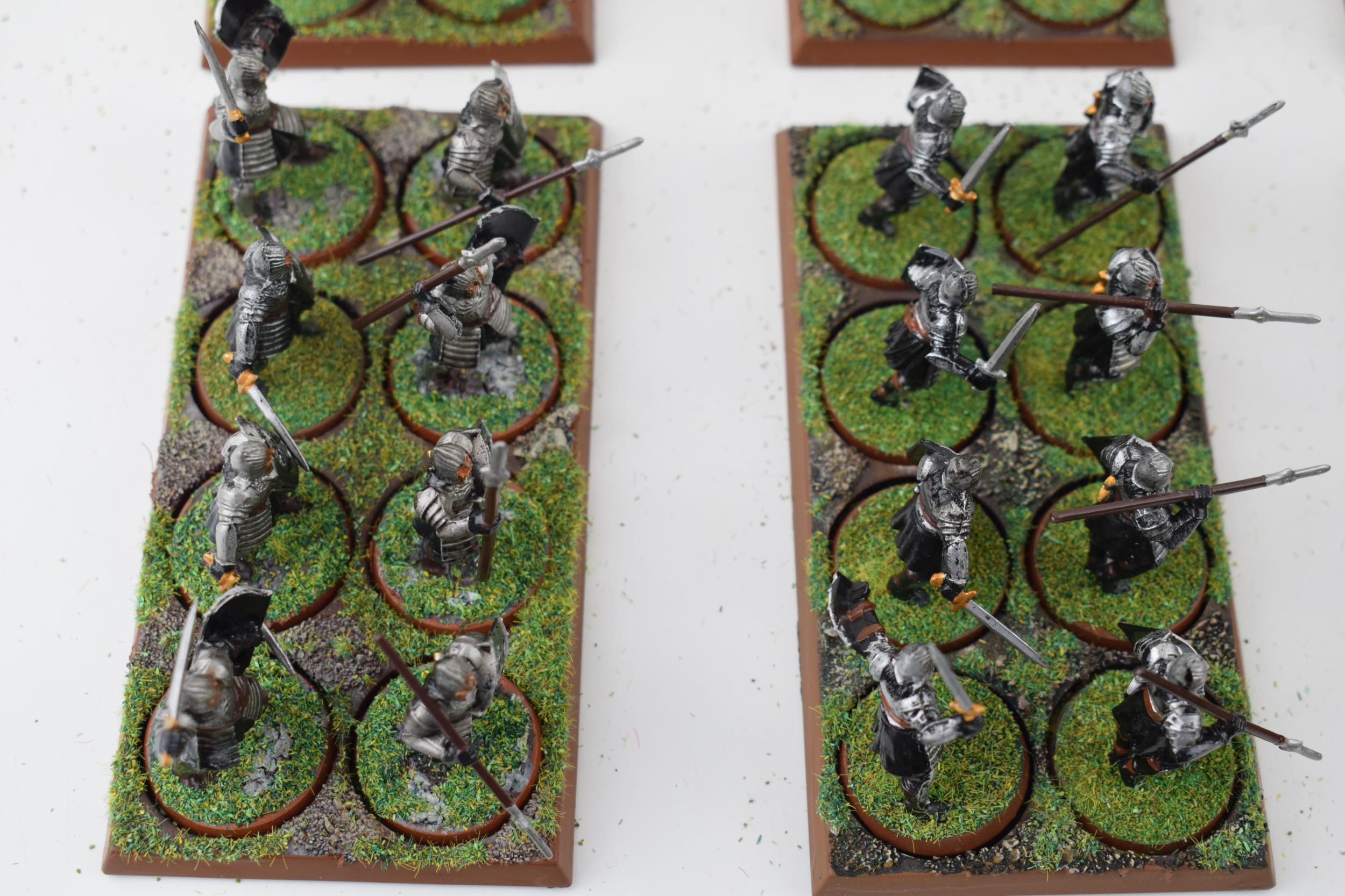 A collection of cast metal and plastic war-games and miniature figures by 'Games Workshop' from - Image 8 of 8