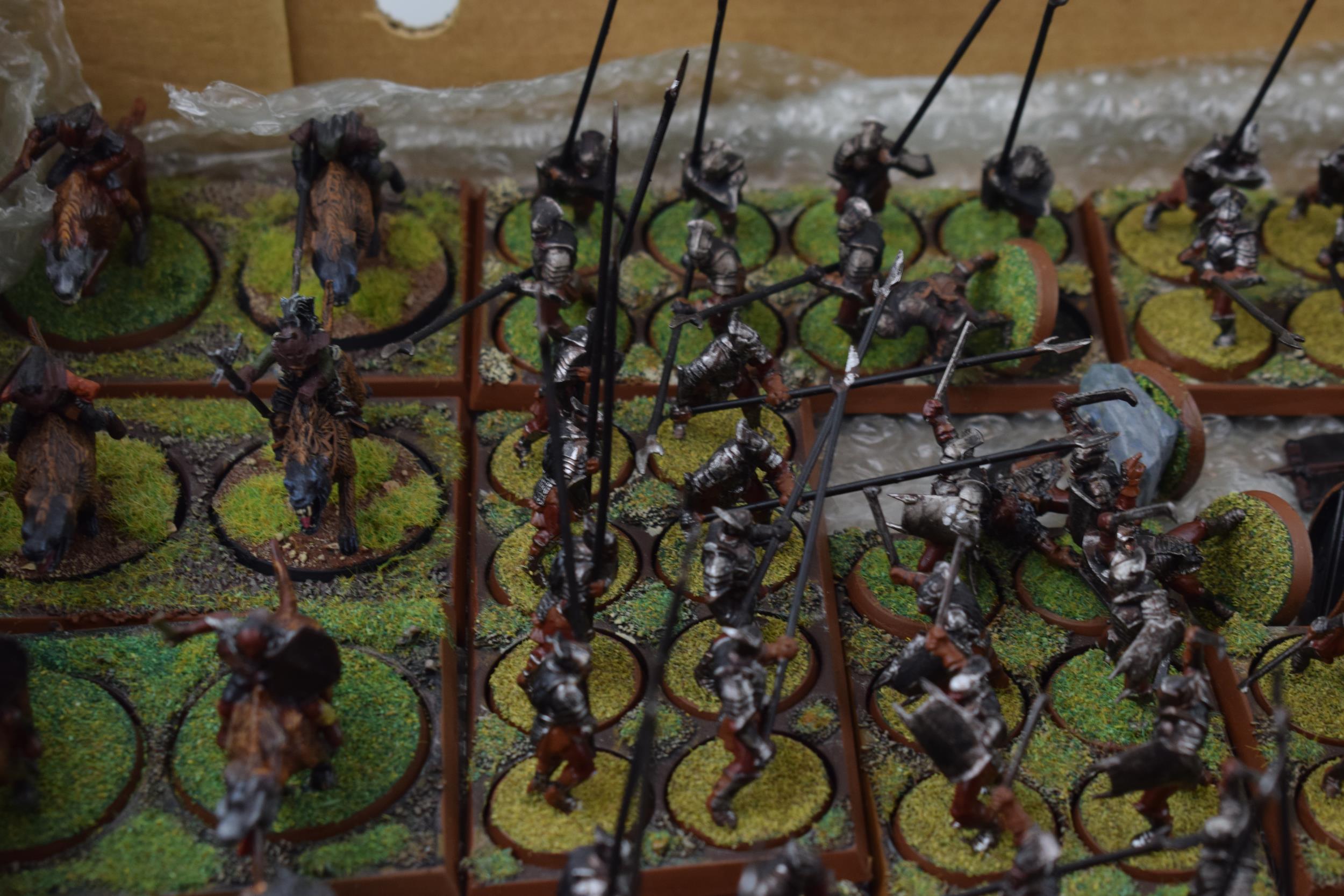 A collection of cast metal and plastic war-games and miniature figures by 'Games Workshop' from - Image 9 of 14