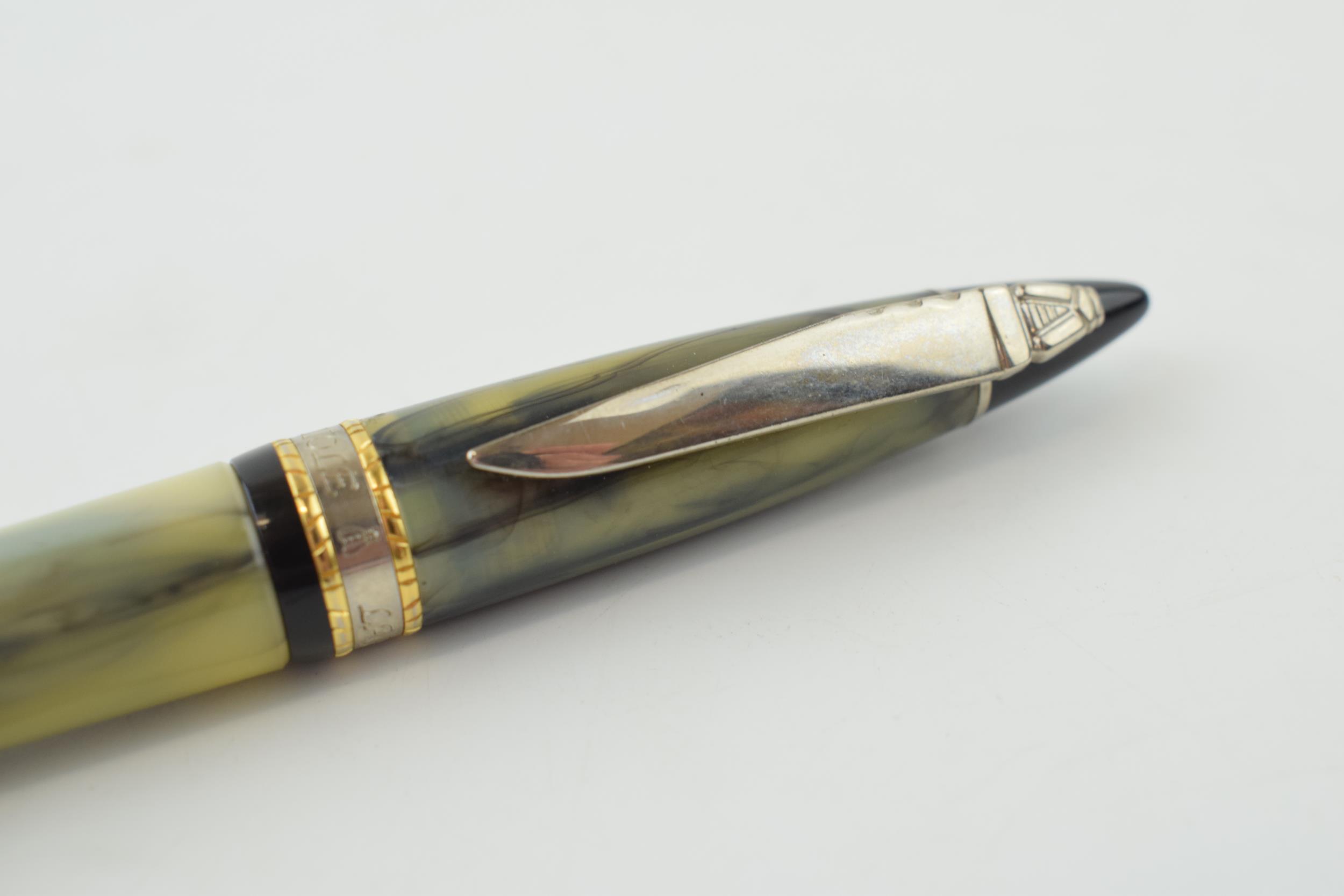 Vintage French fountain pen by Laguile Ecriture, marbled plastic in an Art Deco design with bee - Image 2 of 3