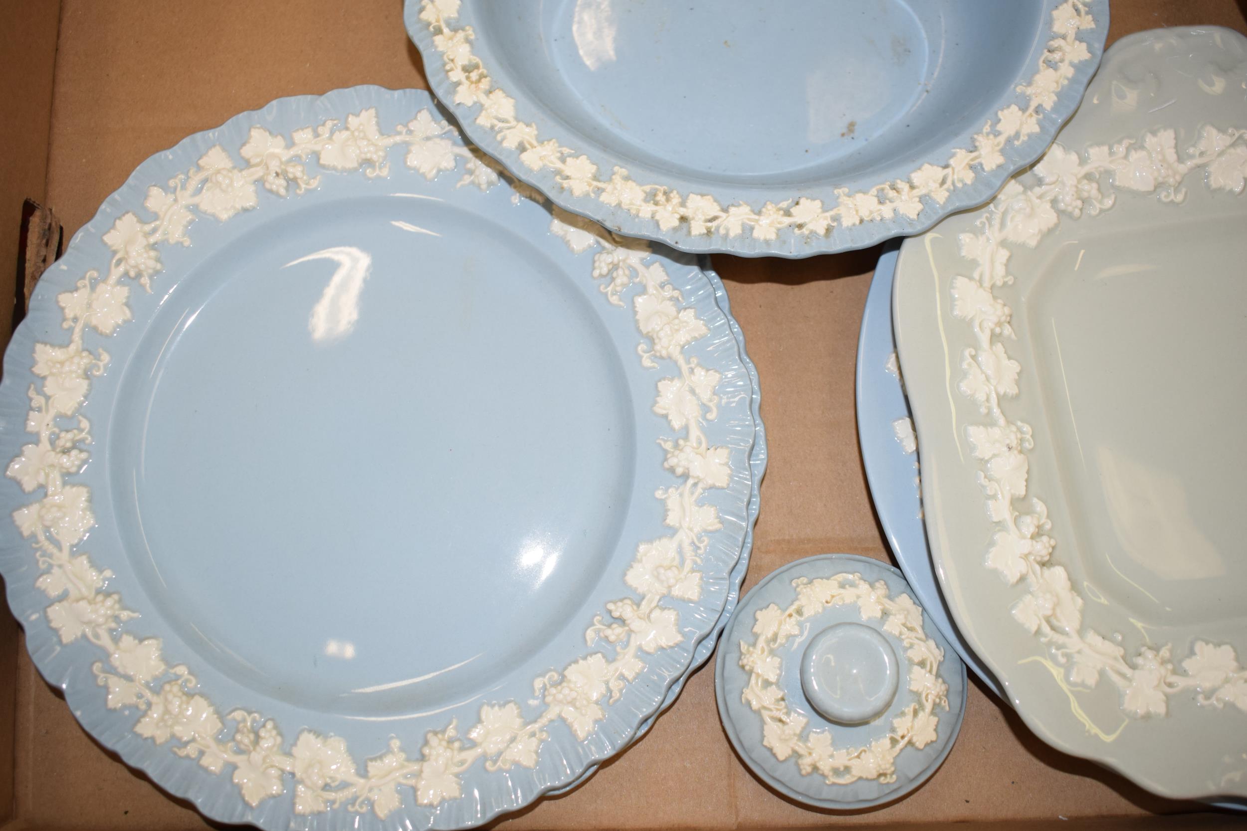 Wedgwood Queensware to include vegetable bowl, a coffee pot (spout af), platters and others (Qty). - Image 2 of 3