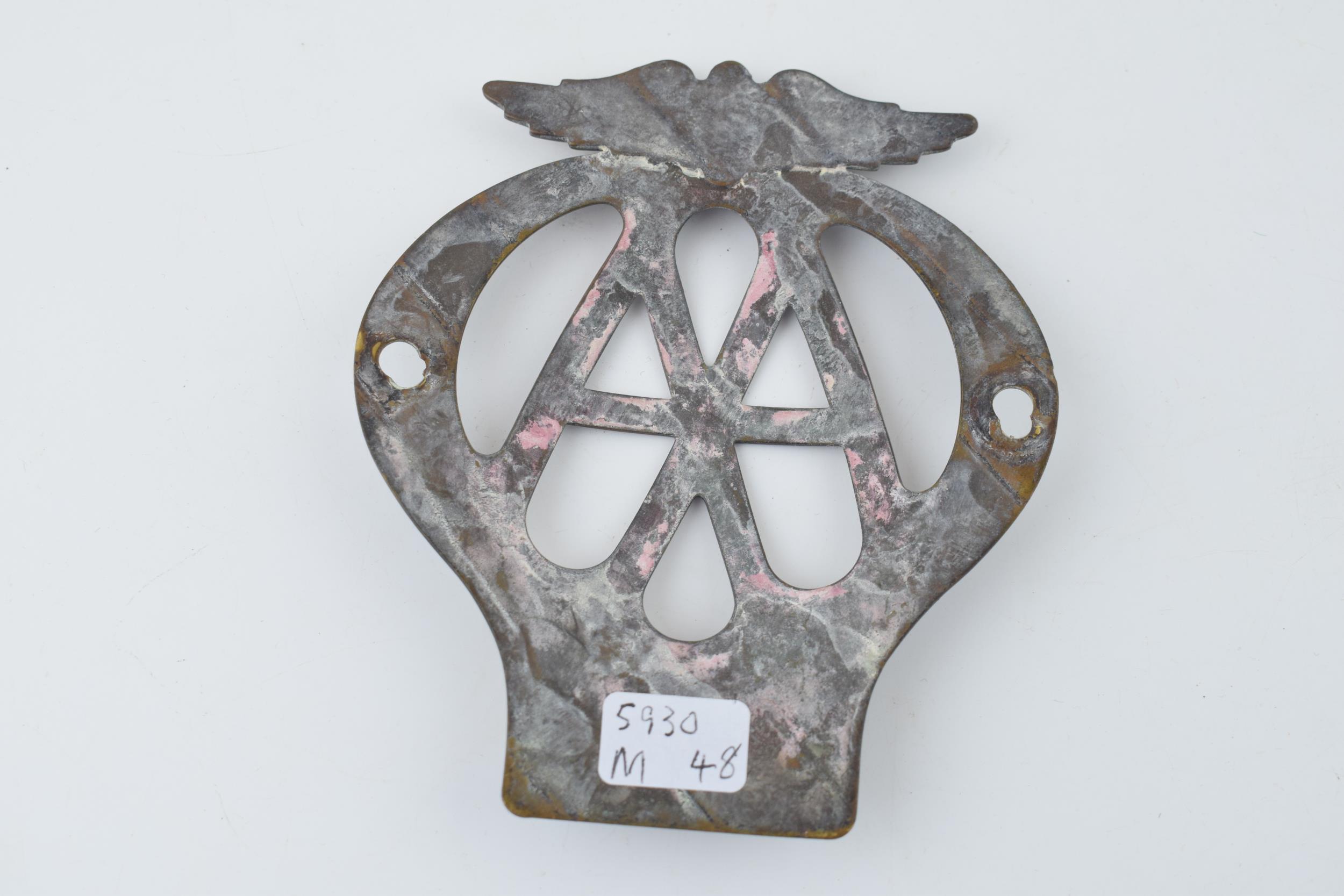 An early example of a brass AA badge No. 5C04518. 11cm. In good original condition with some wear - Image 4 of 4