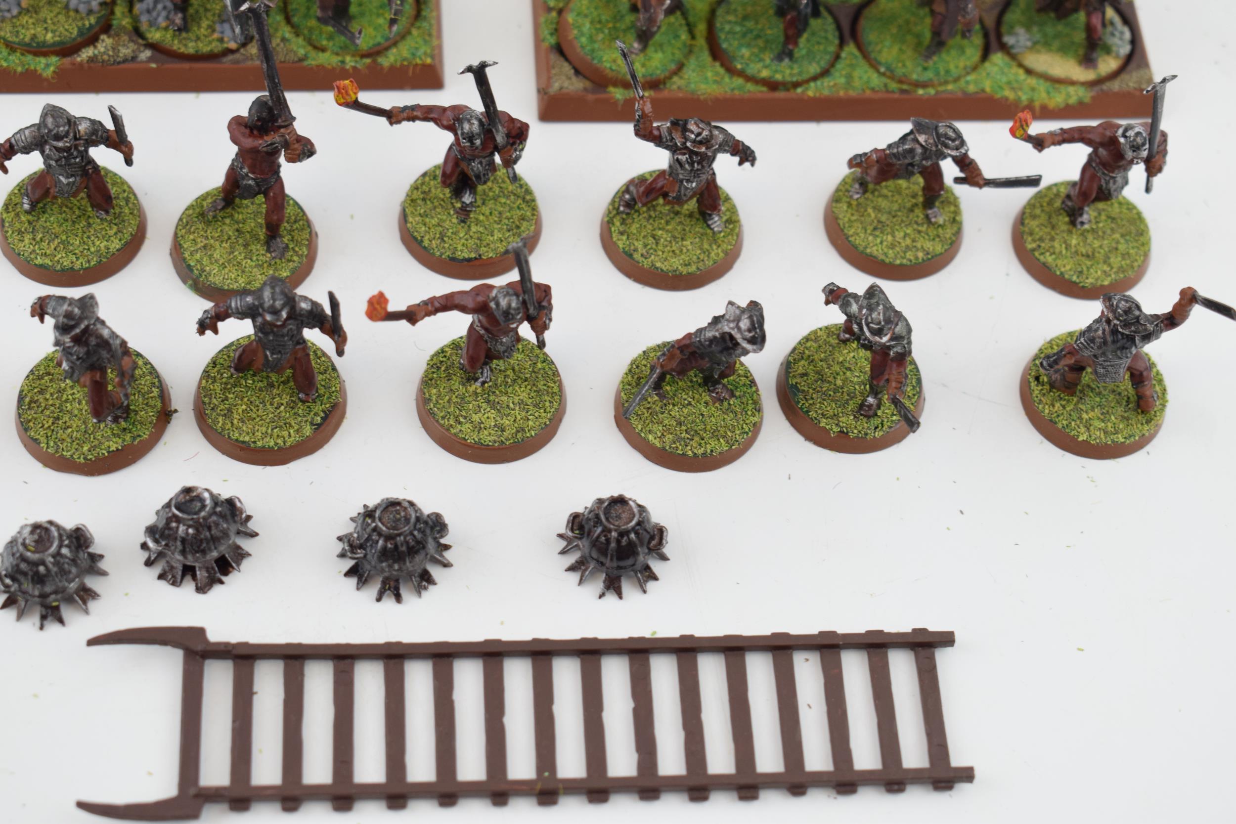 A collection of cast metal and plastic war-games and miniature figures by 'Games Workshop' from - Image 2 of 11