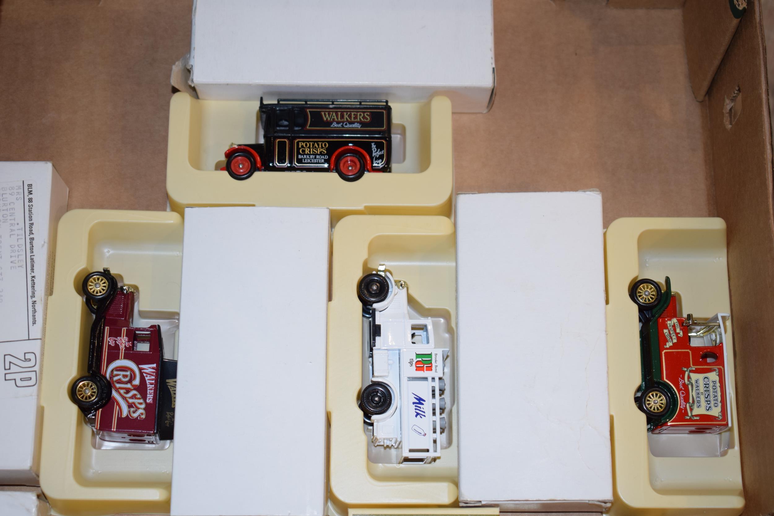 A collection of boxed LLedo and similar model vintage cars. (11) - Bild 4 aus 4