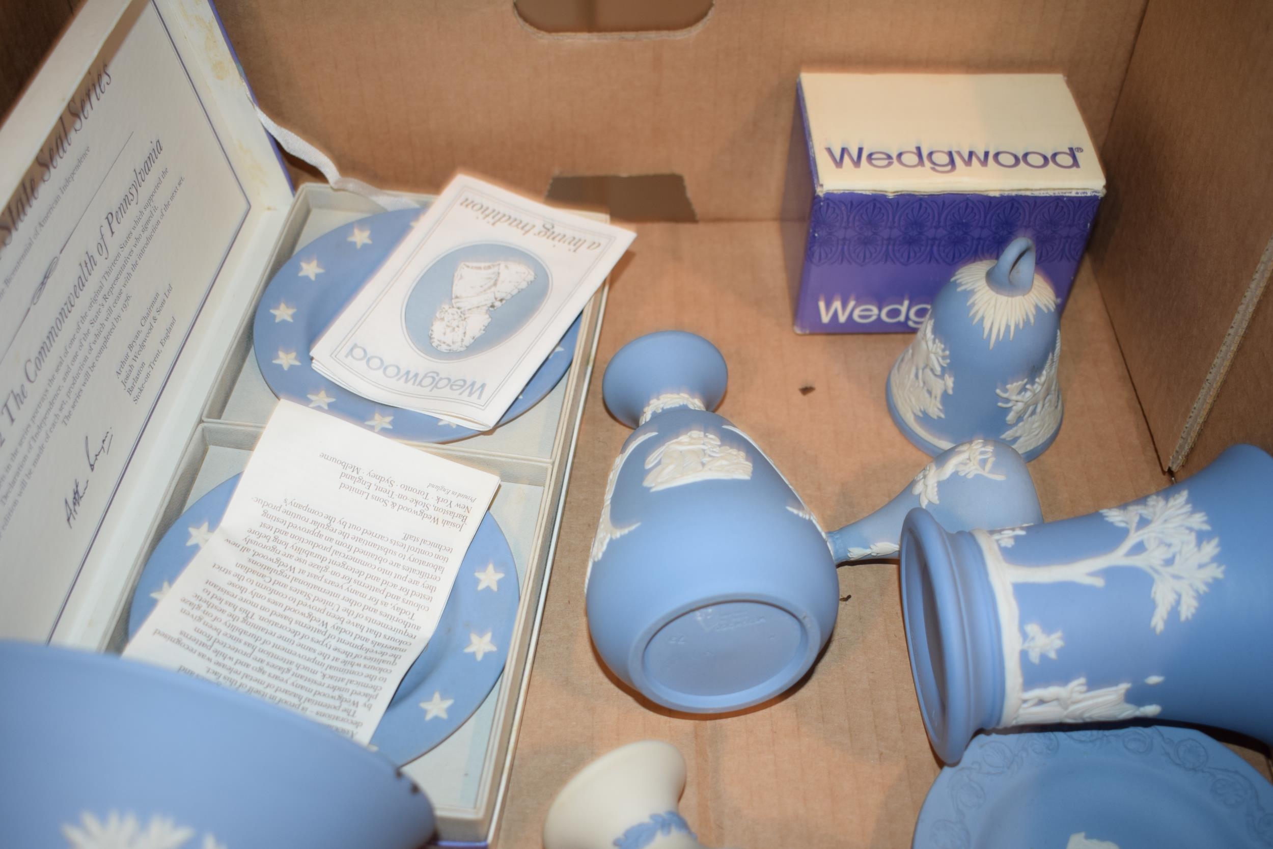 Wedgwood Jasperware in blue and white to include vases, trinkets, States Seals pin dishes and others - Image 2 of 4