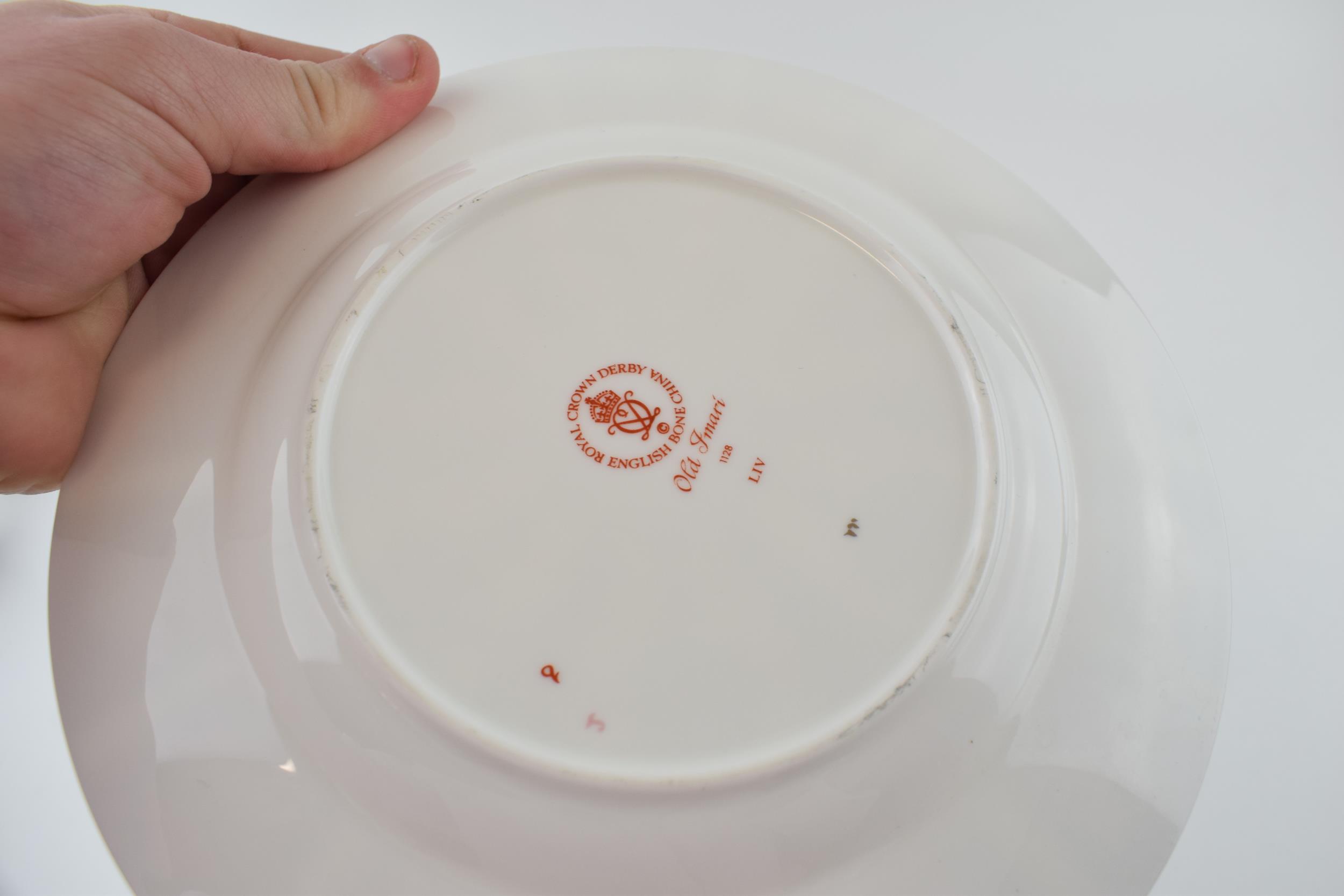 Royal Crown Derby 21.5cm diameter plate, first quality. In good condition with no obvious damage - Image 2 of 2