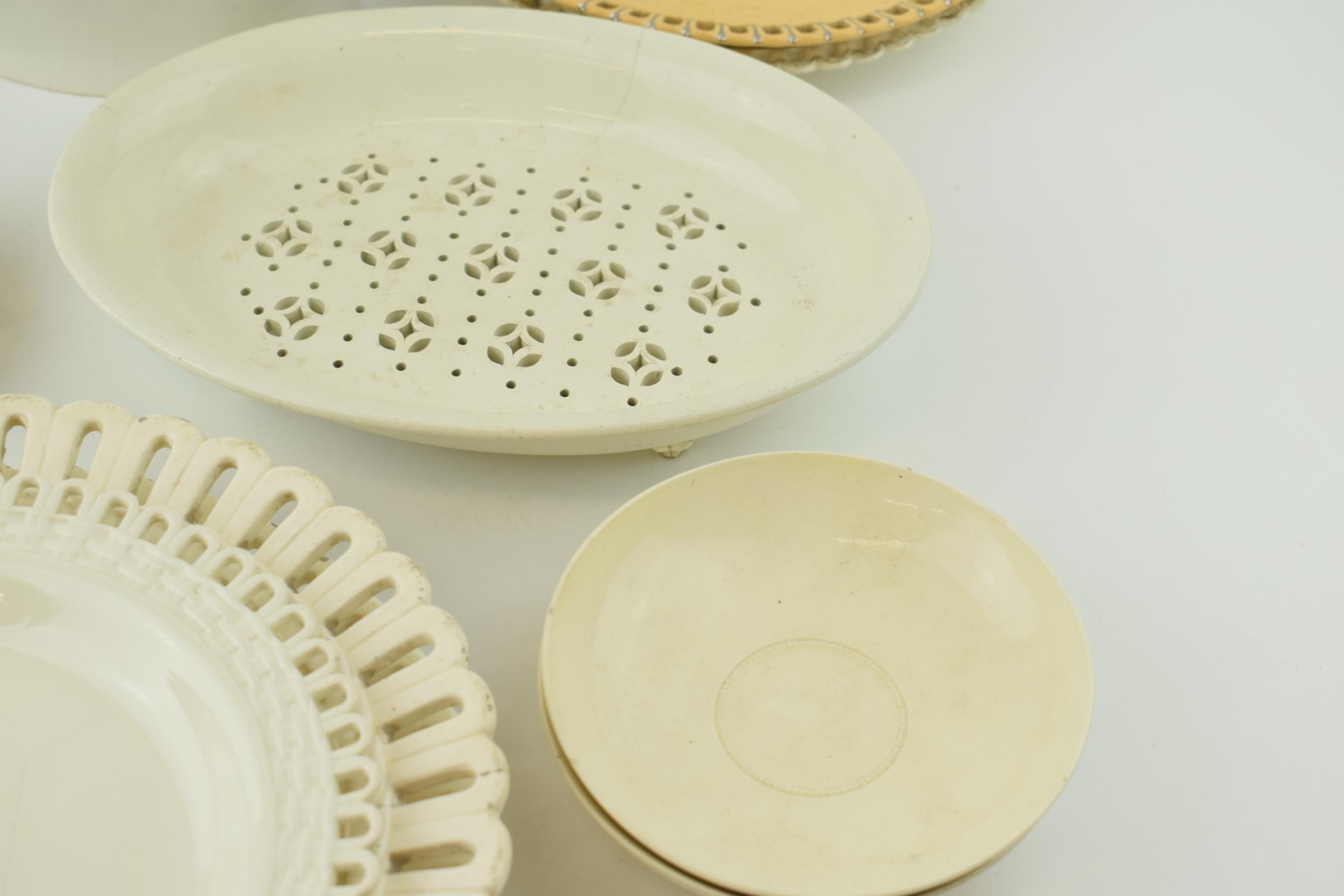 A group of late 18th, early 19th century creamware dessert wares, including pierced plates, - Image 5 of 5