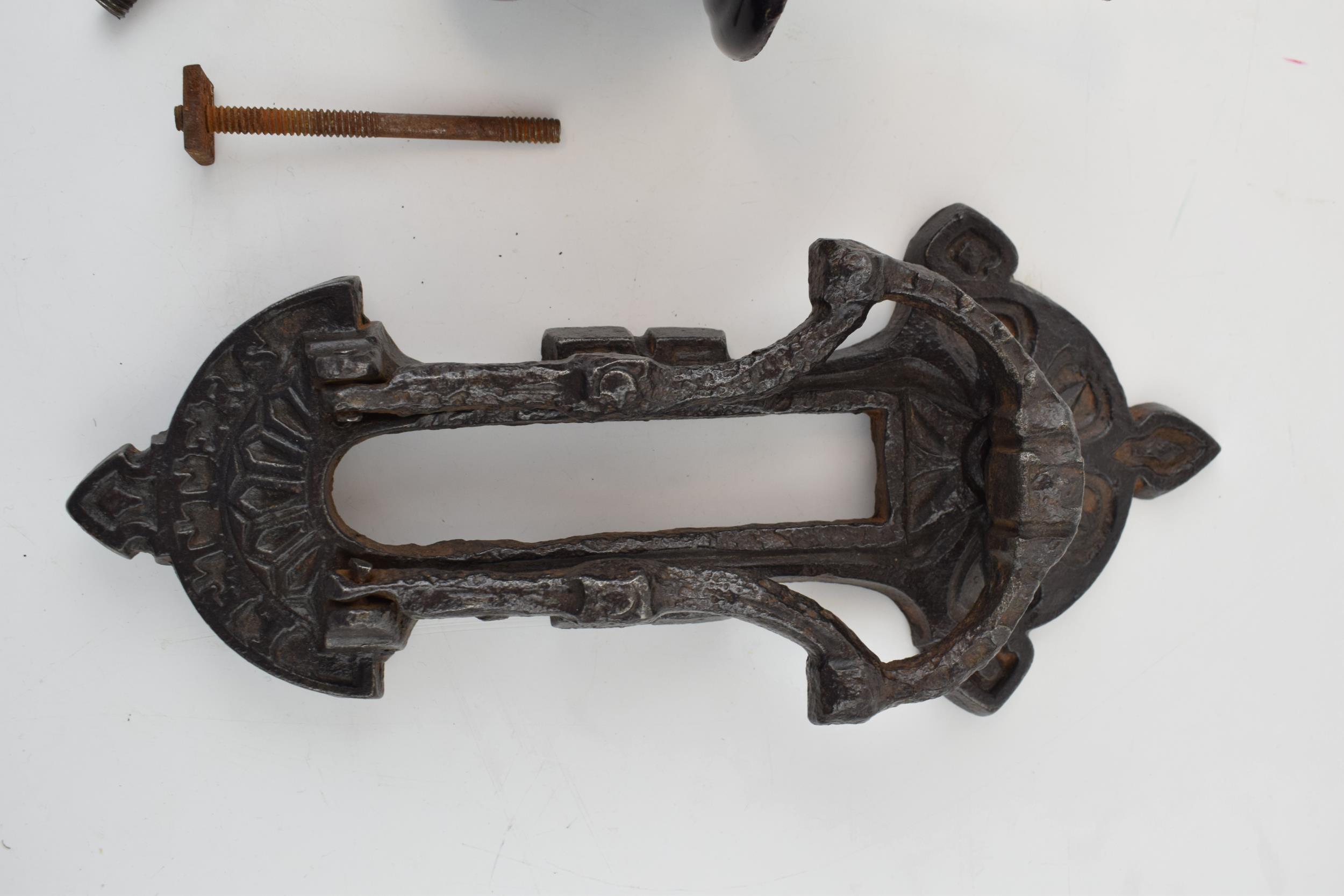 A Kenrick and Sons or similar door knocker together with a ceramic Victorian door knob. (2) 23cm. - Image 2 of 4